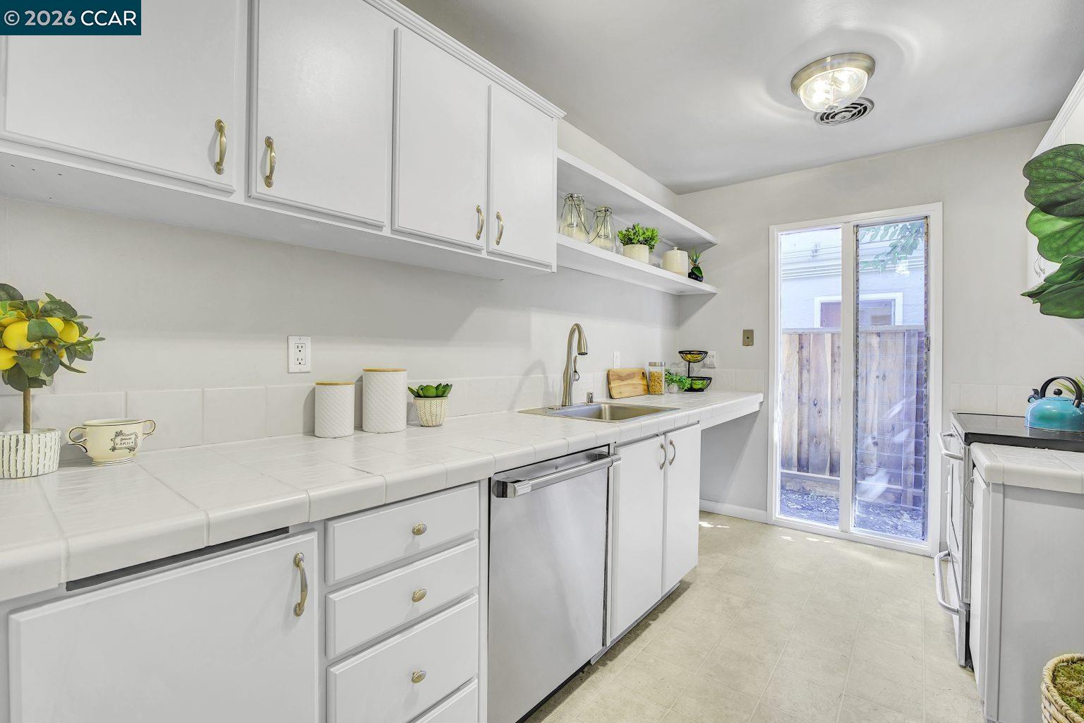 Detail Gallery Image 13 of 34 For 2133 Donald Dr #9,  Moraga,  CA 94556 - 2 Beds | 1/1 Baths