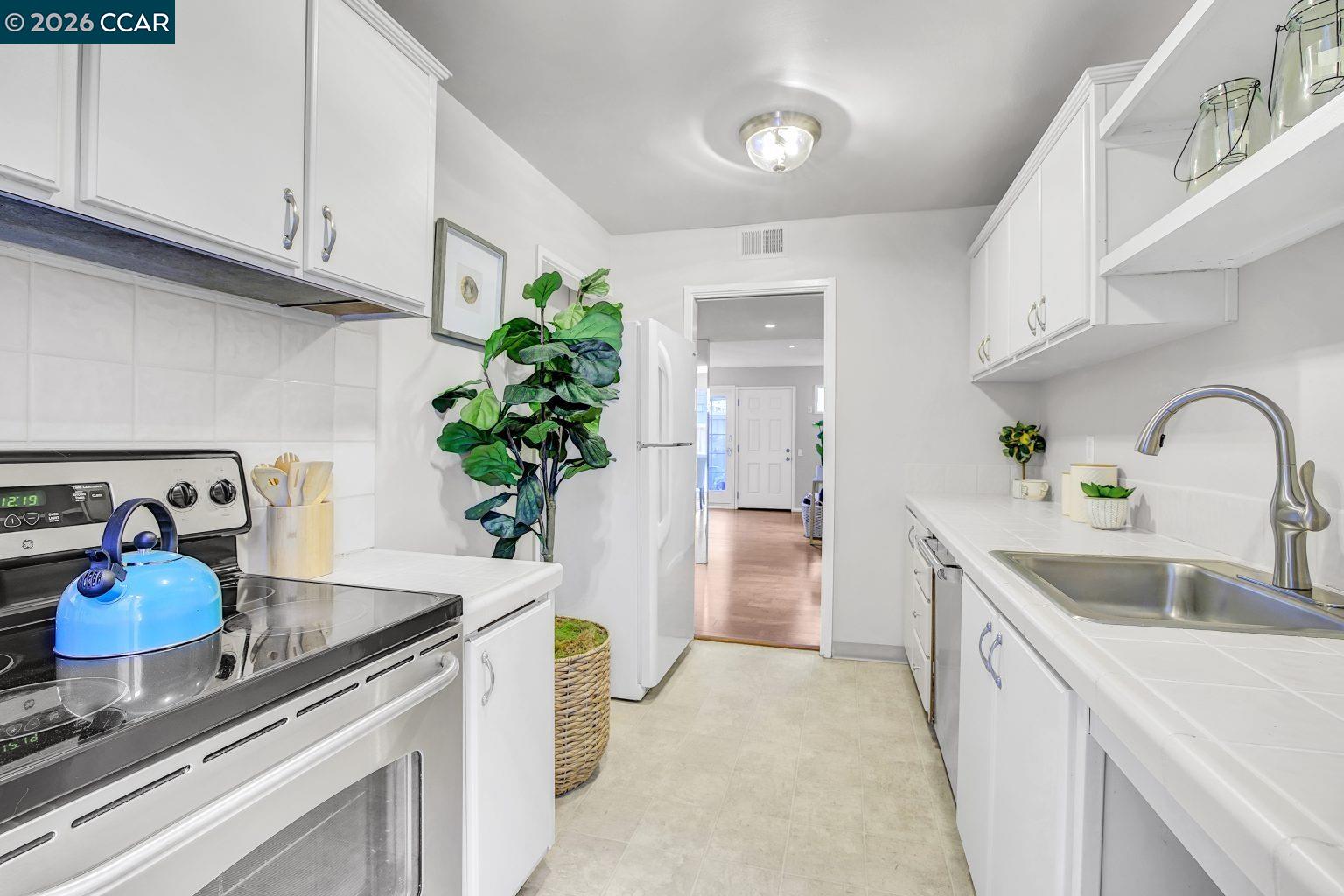 Detail Gallery Image 15 of 33 For 2133 Donald Dr #9,  Moraga,  CA 94556 - 2 Beds | 1/1 Baths