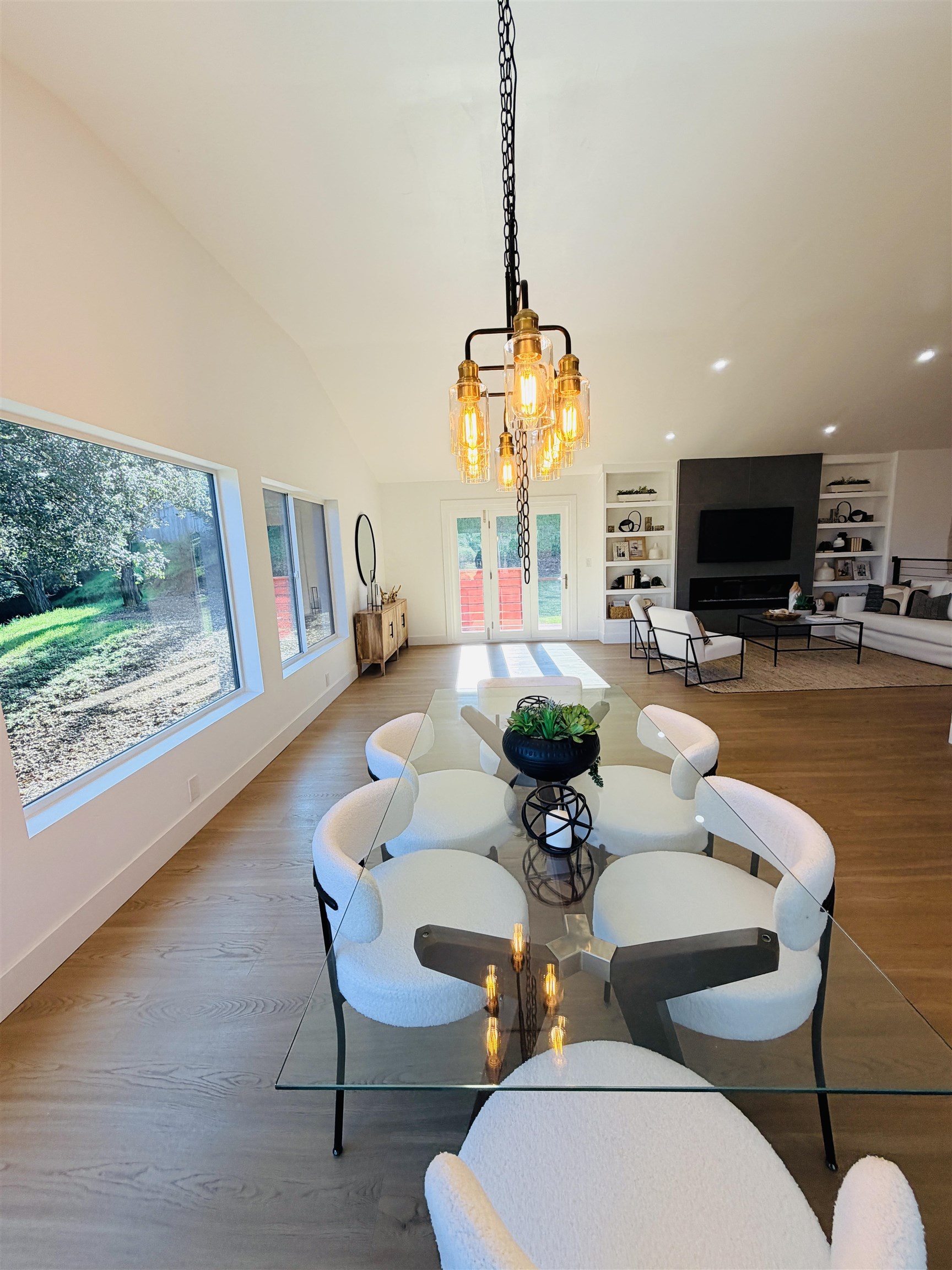 Detail Gallery Image 20 of 60 For 612 Canyon Rd, Novato,  CA 94947 - 4 Beds | 3/1 Baths