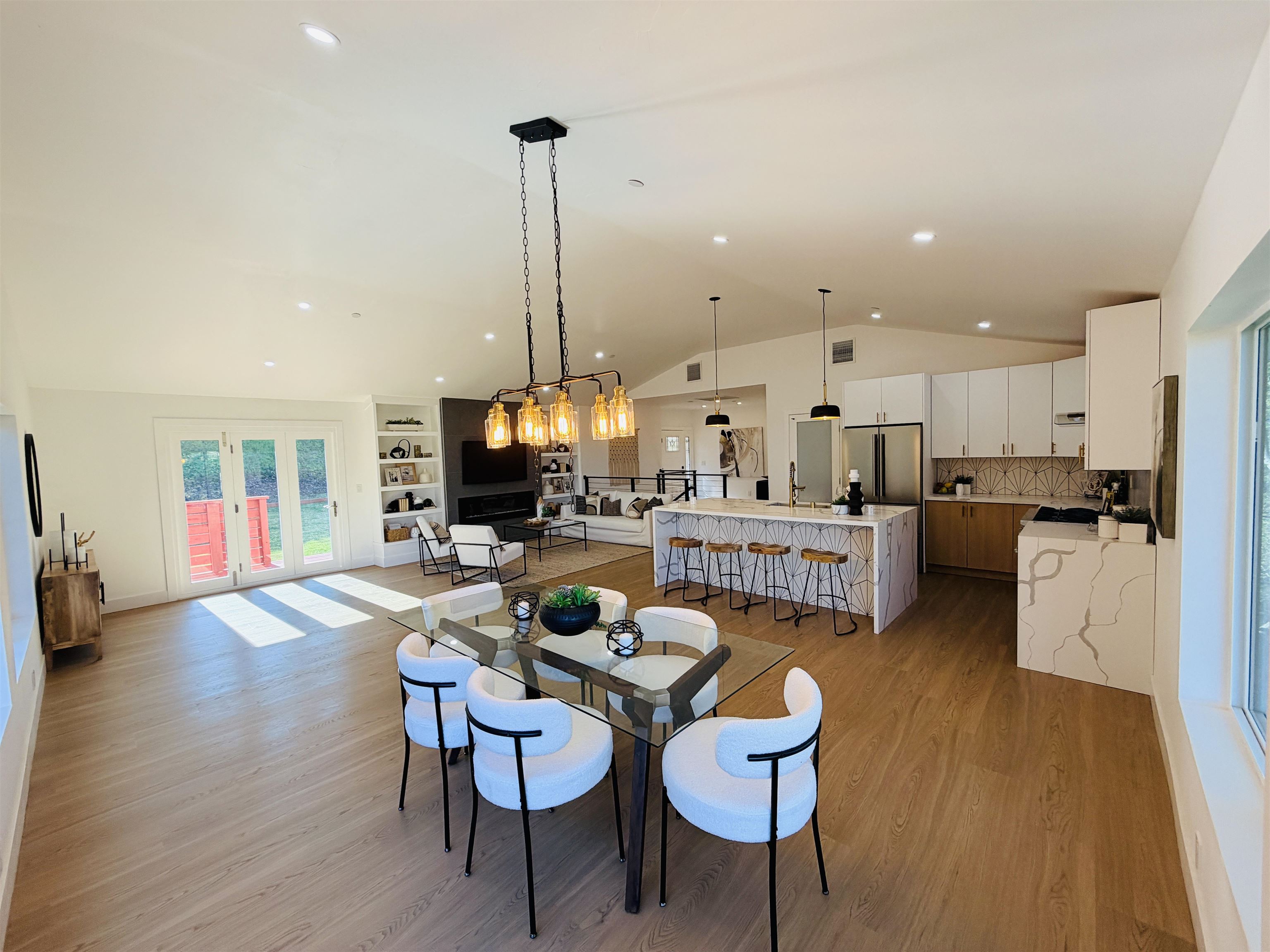 Detail Gallery Image 22 of 60 For 612 Canyon Rd, Novato,  CA 94947 - 4 Beds | 3/1 Baths