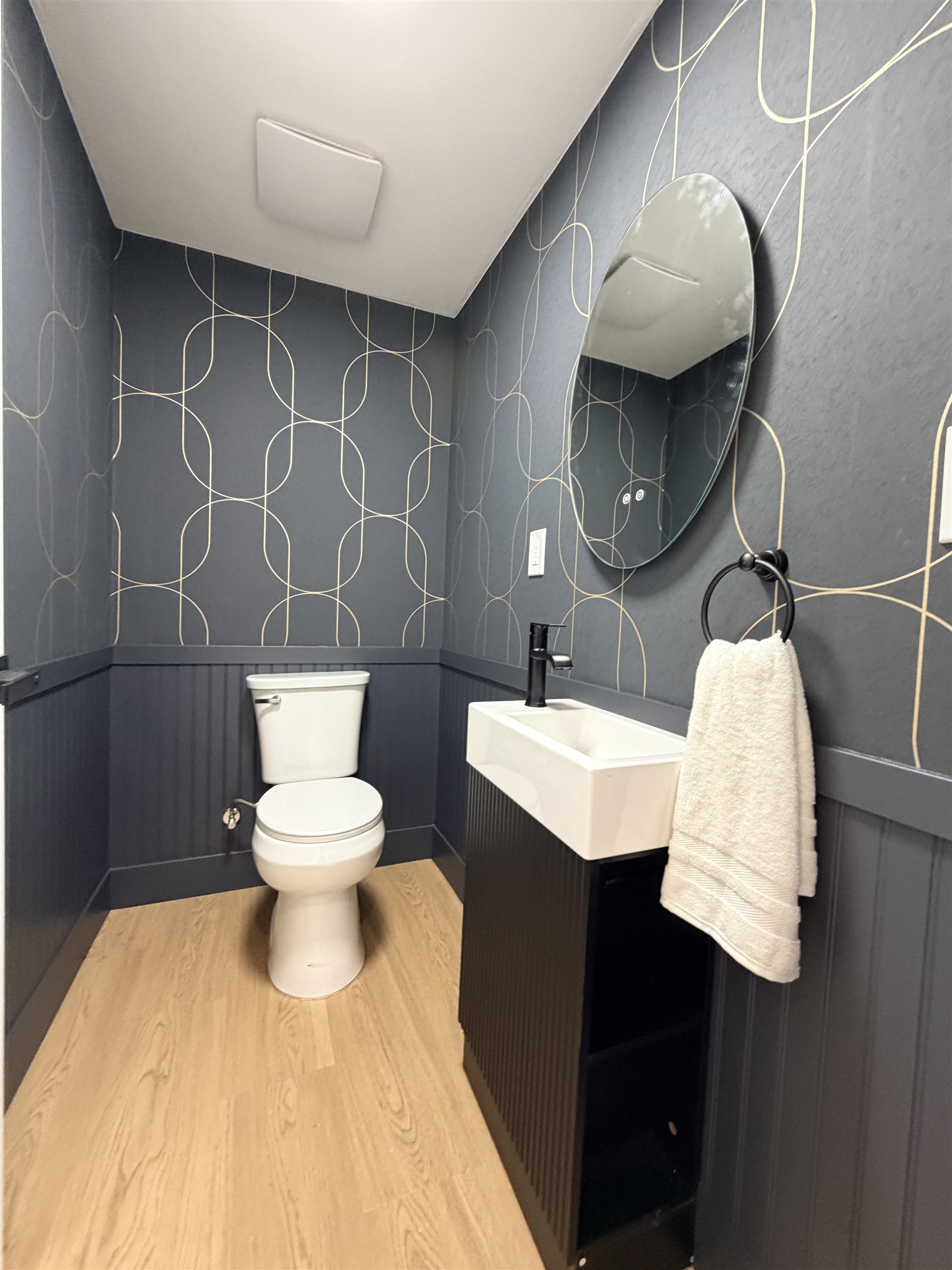 Detail Gallery Image 8 of 60 For 612 Canyon Rd, Novato,  CA 94947 - 4 Beds | 3/1 Baths