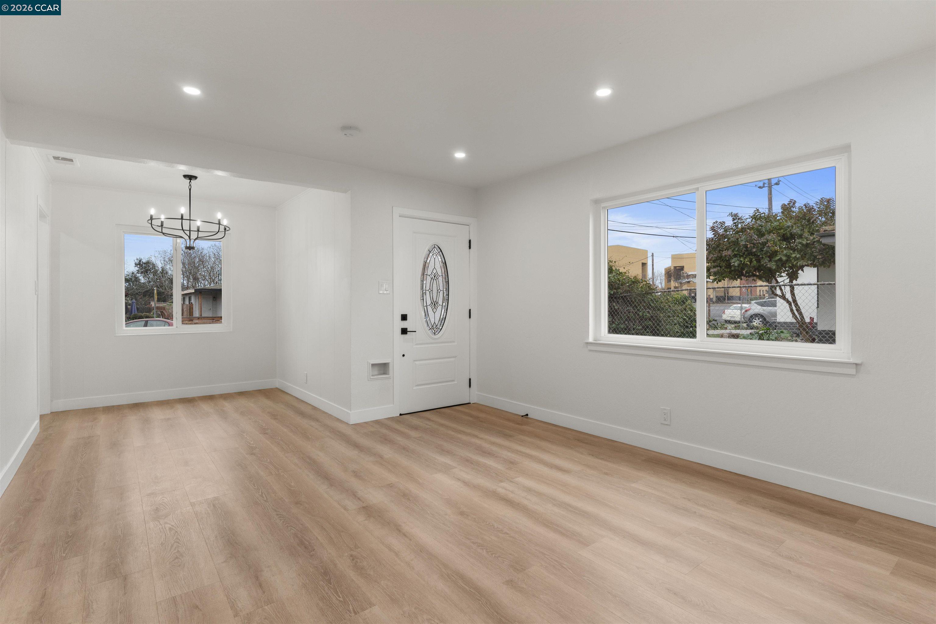 Detail Gallery Image 12 of 45 For 954 Carpino Ave, Pittsburg,  CA 94565 - 3 Beds | 1 Baths