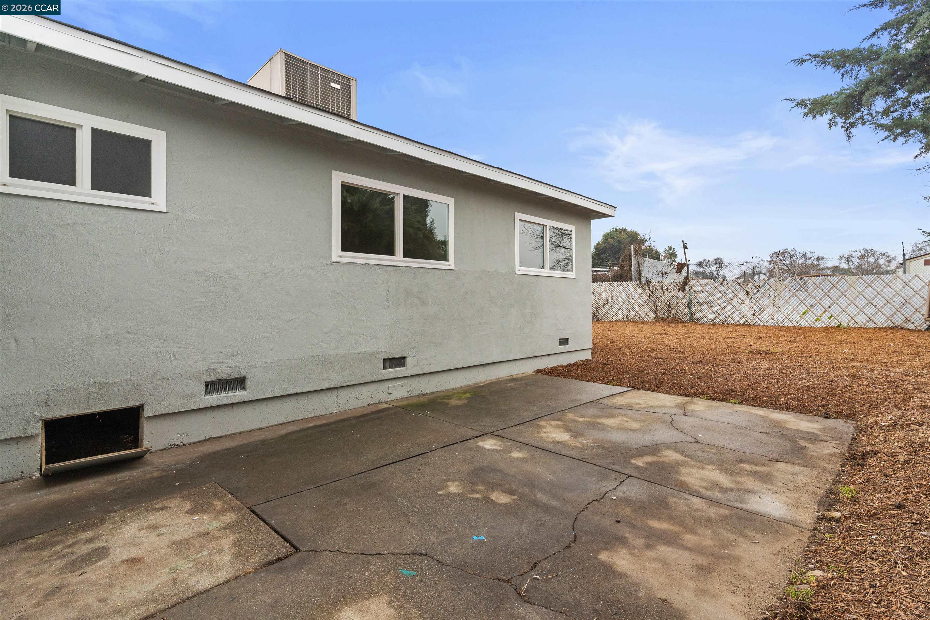 Detail Gallery Image 36 of 45 For 954 Carpino Ave, Pittsburg,  CA 94565 - 3 Beds | 1 Baths