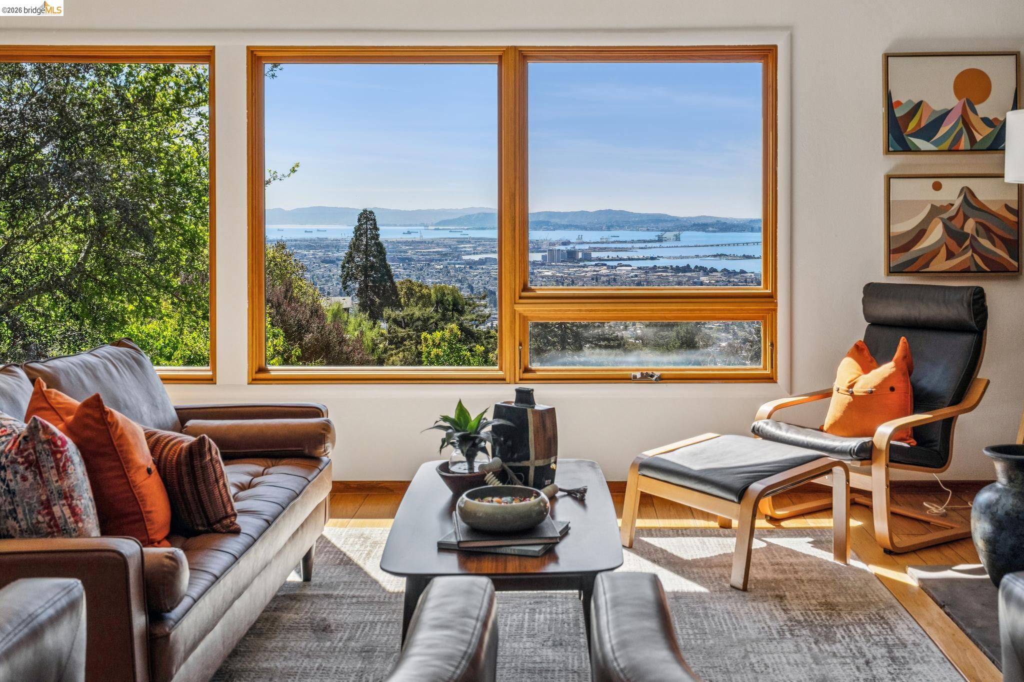 Detail Gallery Image 12 of 58 For 1100 Miller Ave, Berkeley,  CA 94708 - 3 Beds | 2 Baths