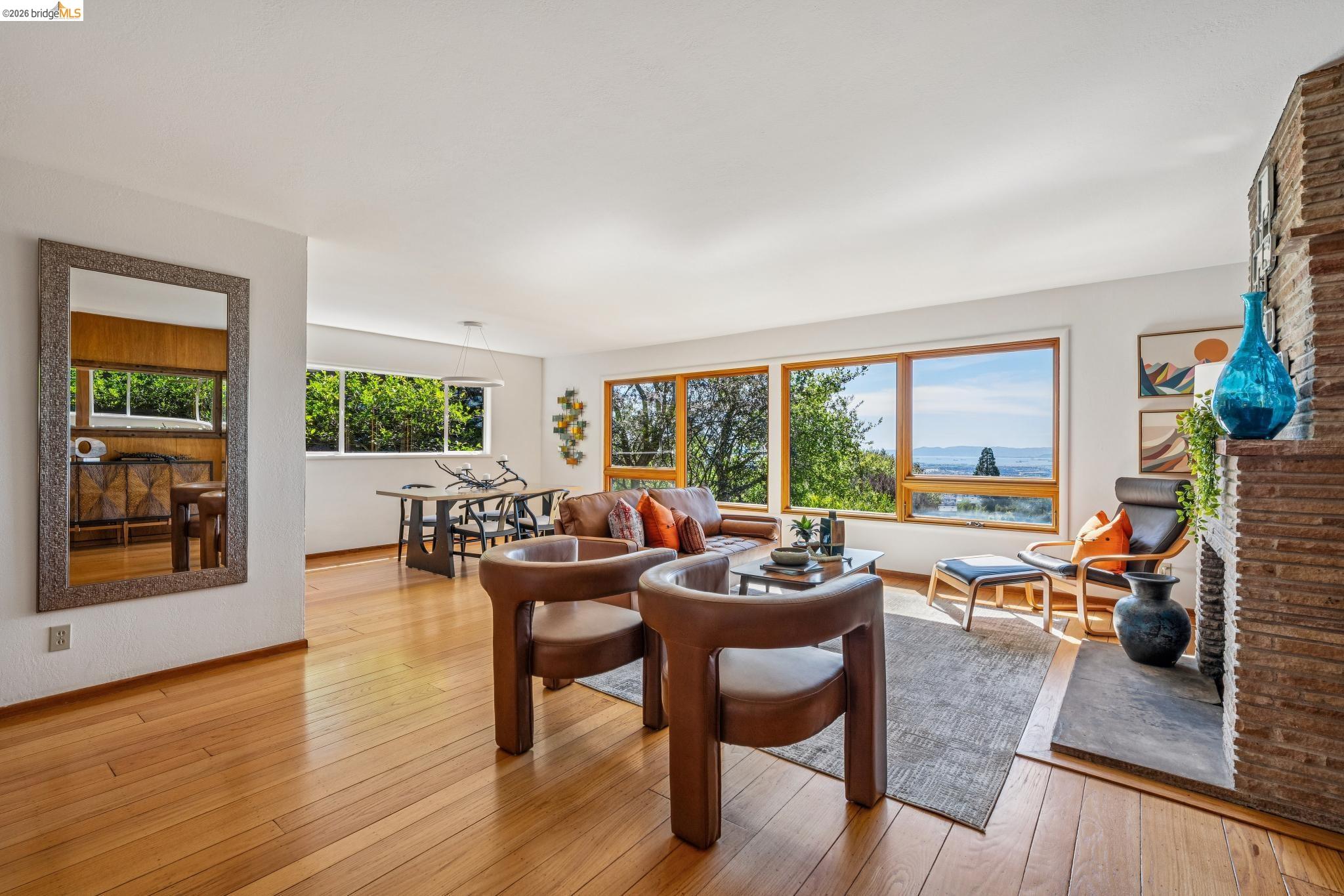 Detail Gallery Image 13 of 58 For 1100 Miller Ave, Berkeley,  CA 94708 - 3 Beds | 2 Baths