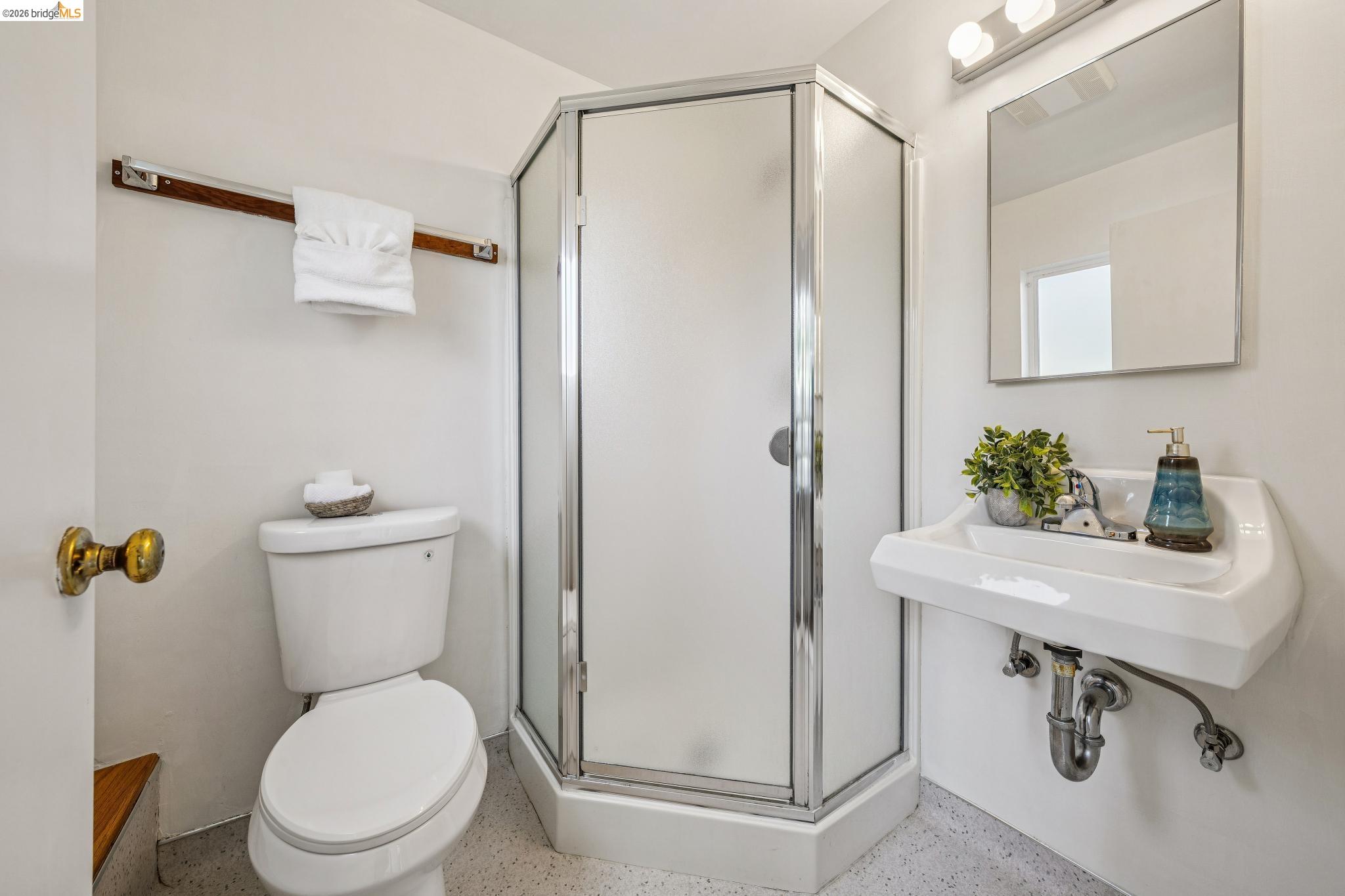 Detail Gallery Image 31 of 58 For 1100 Miller Ave, Berkeley,  CA 94708 - 3 Beds | 2 Baths