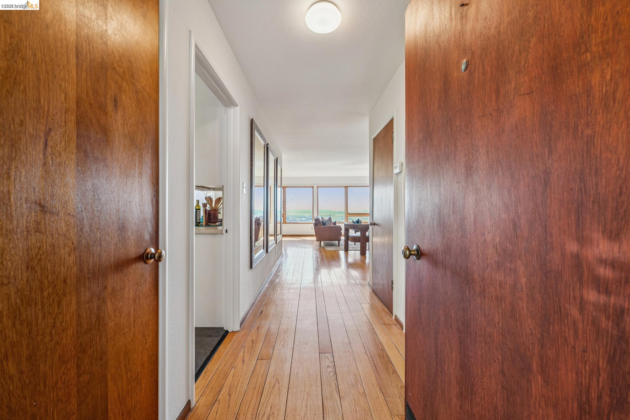 Detail Gallery Image 6 of 58 For 1100 Miller Ave, Berkeley,  CA 94708 - 3 Beds | 2 Baths