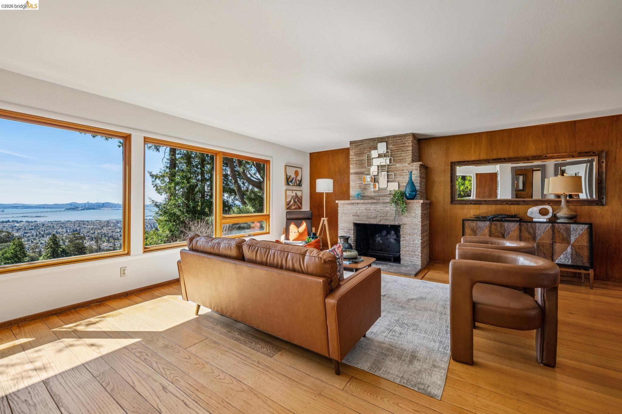 Detail Gallery Image 8 of 58 For 1100 Miller Ave, Berkeley,  CA 94708 - 3 Beds | 2 Baths