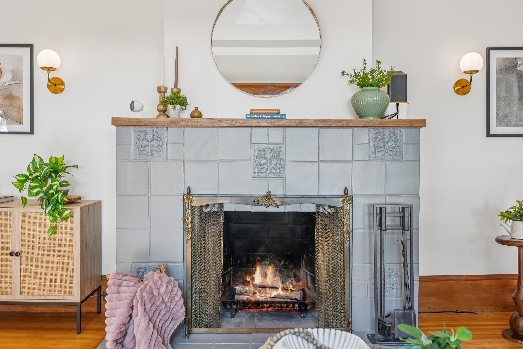 Detail Gallery Image 12 of 59 For 1983 Yosemite Rd, Berkeley,  CA 94707 - 2 Beds | 1/1 Baths