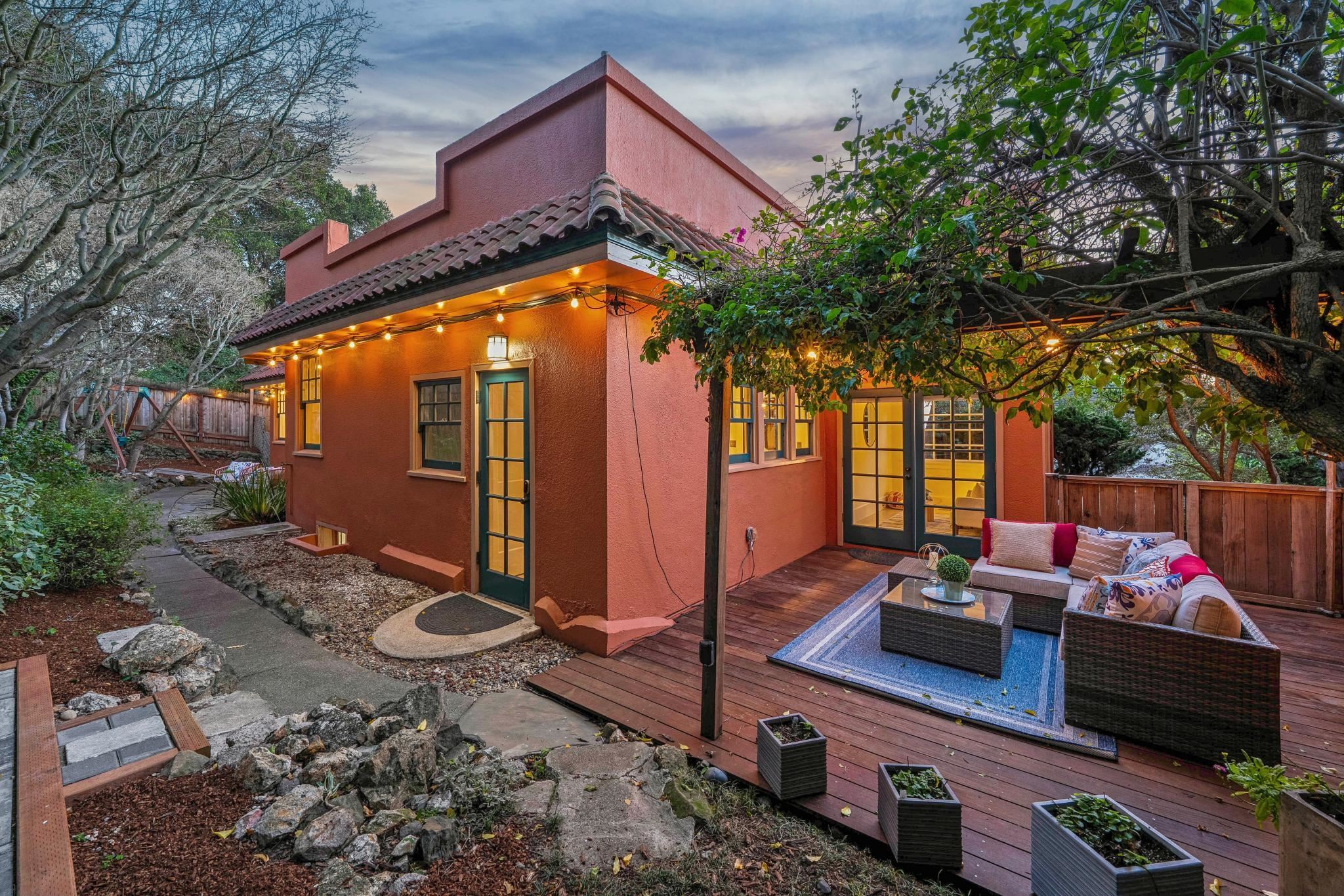 Detail Gallery Image 54 of 59 For 1983 Yosemite Rd, Berkeley,  CA 94707 - 2 Beds | 1/1 Baths