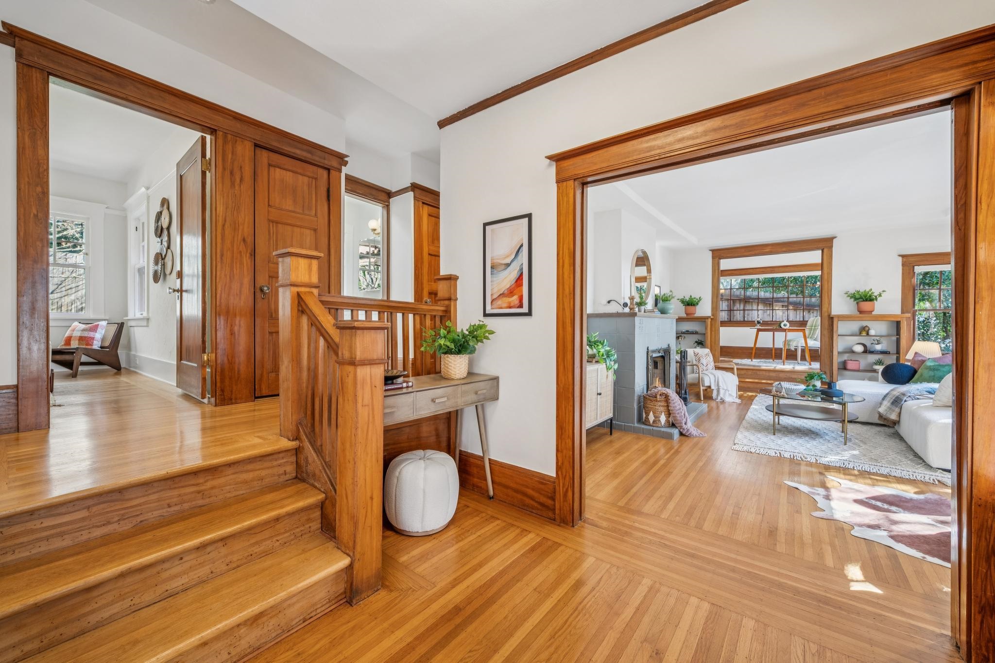 Detail Gallery Image 8 of 59 For 1983 Yosemite Rd, Berkeley,  CA 94707 - 2 Beds | 1/1 Baths