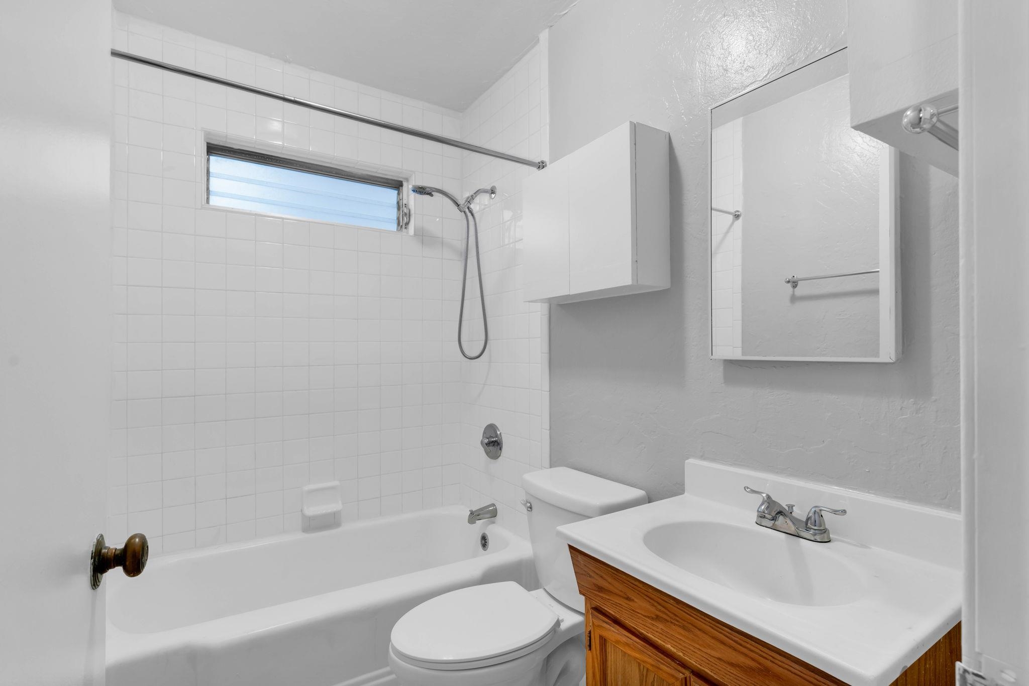 Detail Gallery Image 14 of 35 For 4409 Brookdale Avenue, Oakland,  CA 94619 - 3 Beds | 2 Baths