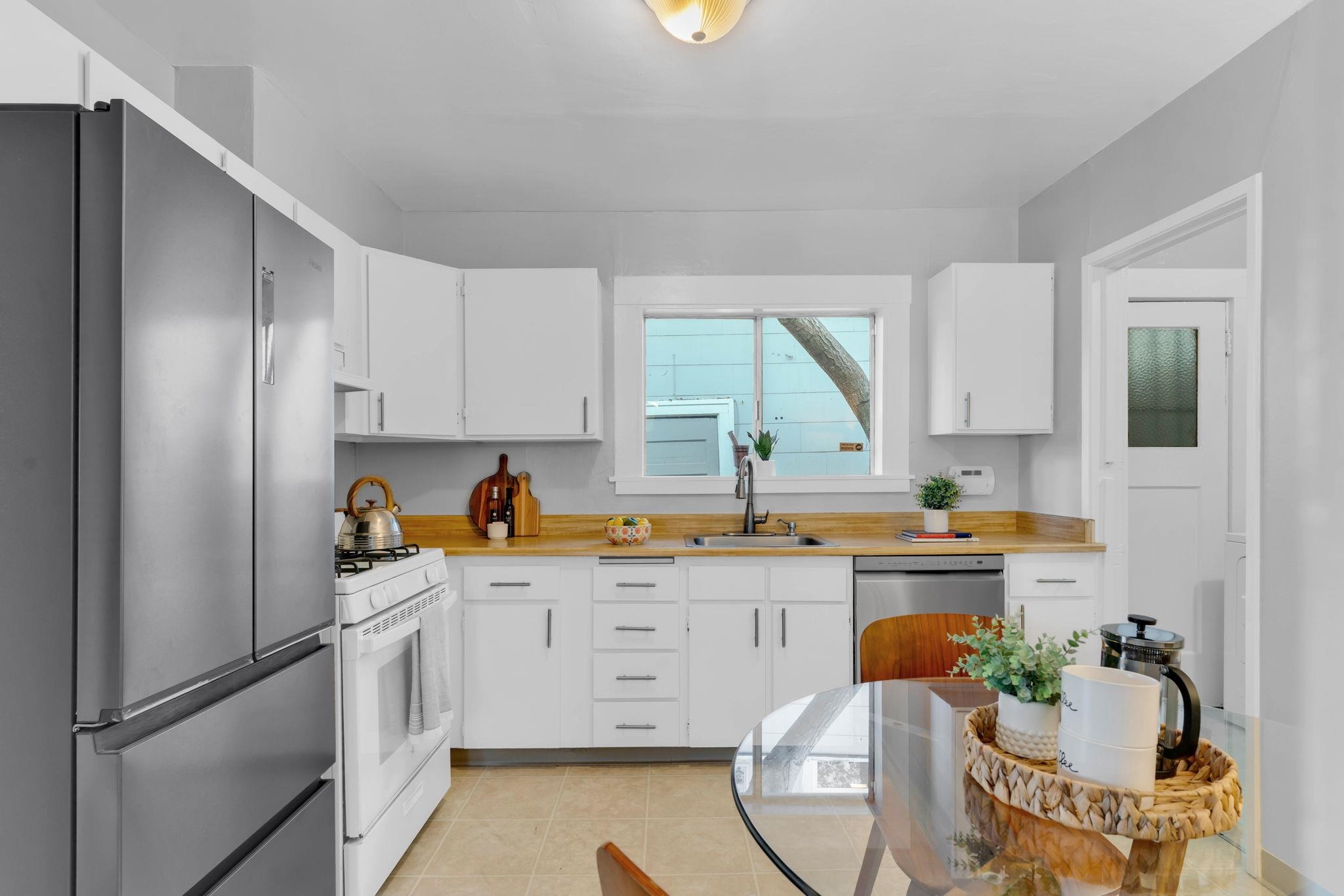 Detail Gallery Image 16 of 35 For 4409 Brookdale Avenue, Oakland,  CA 94619 - 3 Beds | 2 Baths