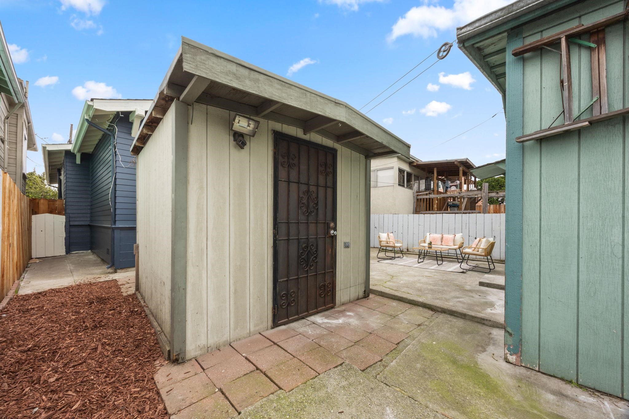 Detail Gallery Image 30 of 31 For 4019 E 16th St, Oakland,  CA 94601 - 3 Beds | 2 Baths