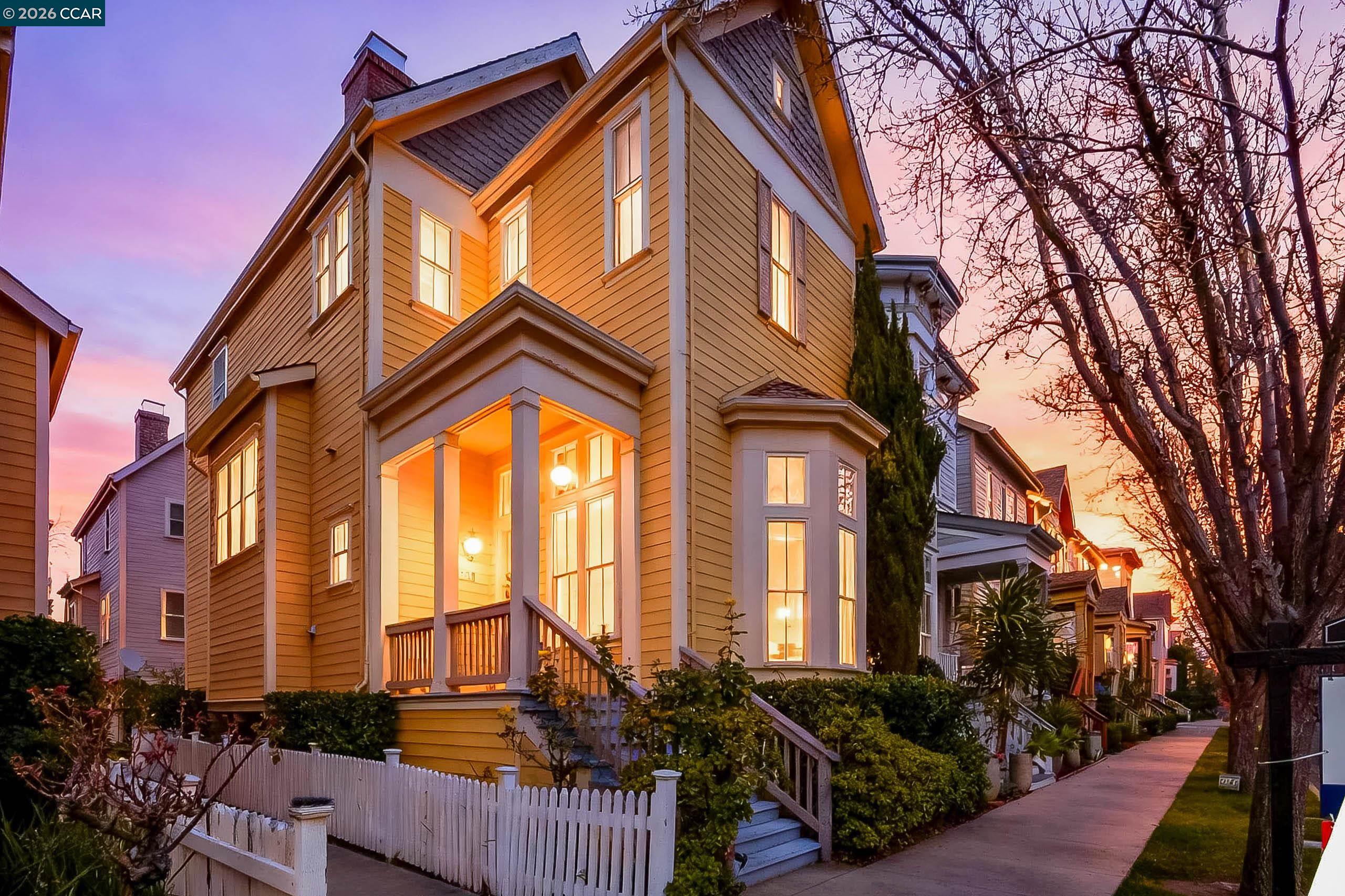 Front Image Thumbnail for CC41122072