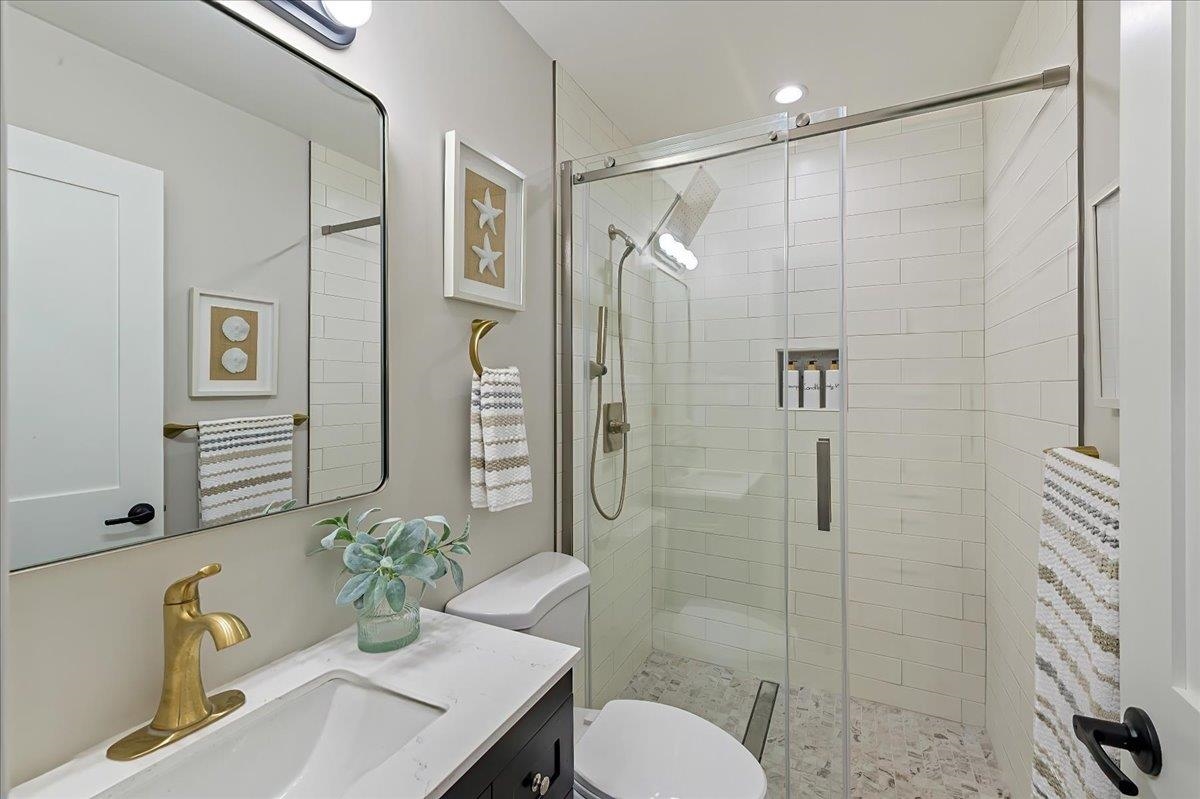 Detail Gallery Image 34 of 60 For 3403 Haskins Drive, Belmont,  CA 94002 - 6 Beds | 3/1 Baths