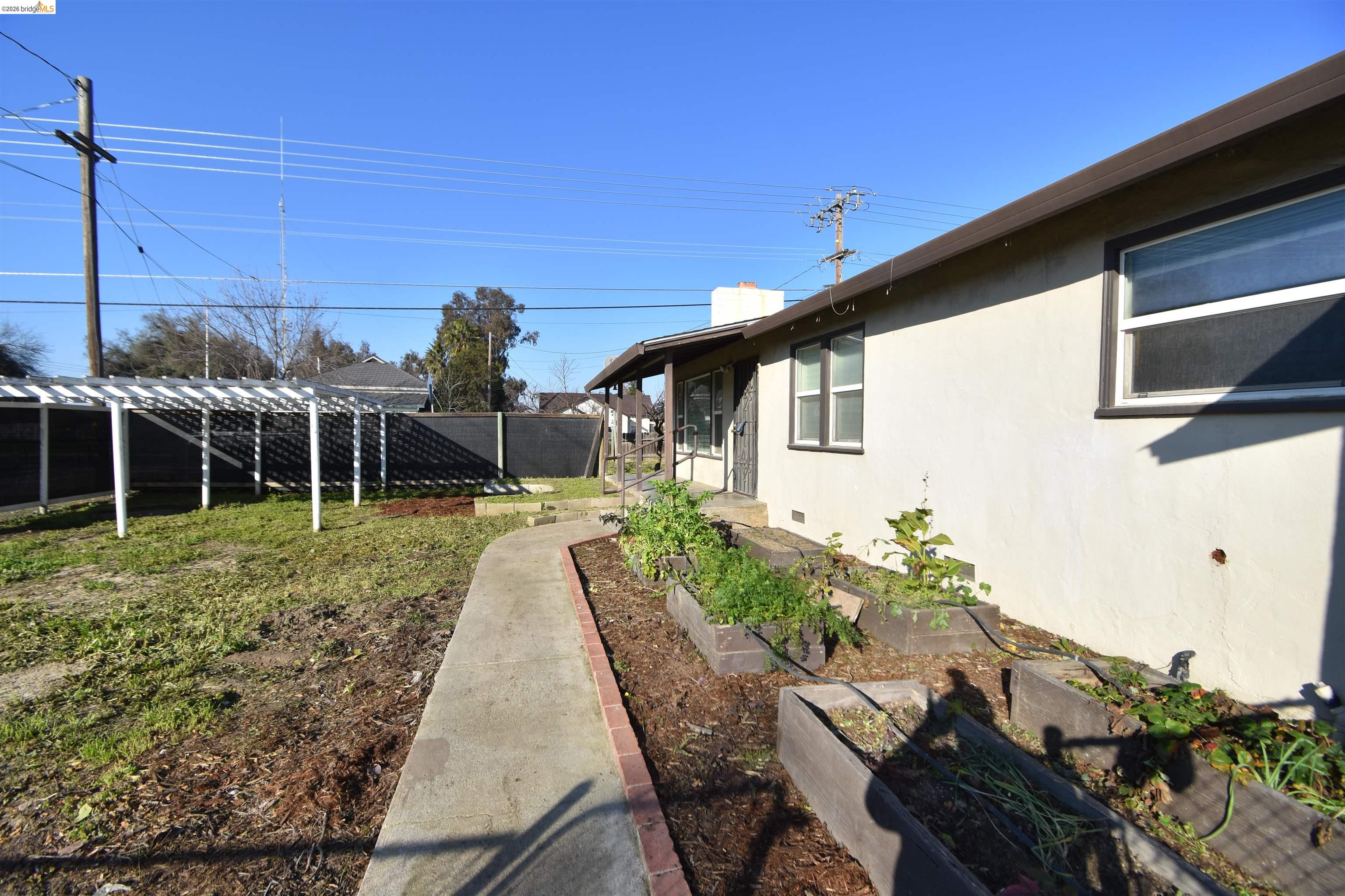 Detail Gallery Image 16 of 46 For 5100 Kiernan Ave, Salida,  CA 95368 - 3 Beds | 2 Baths