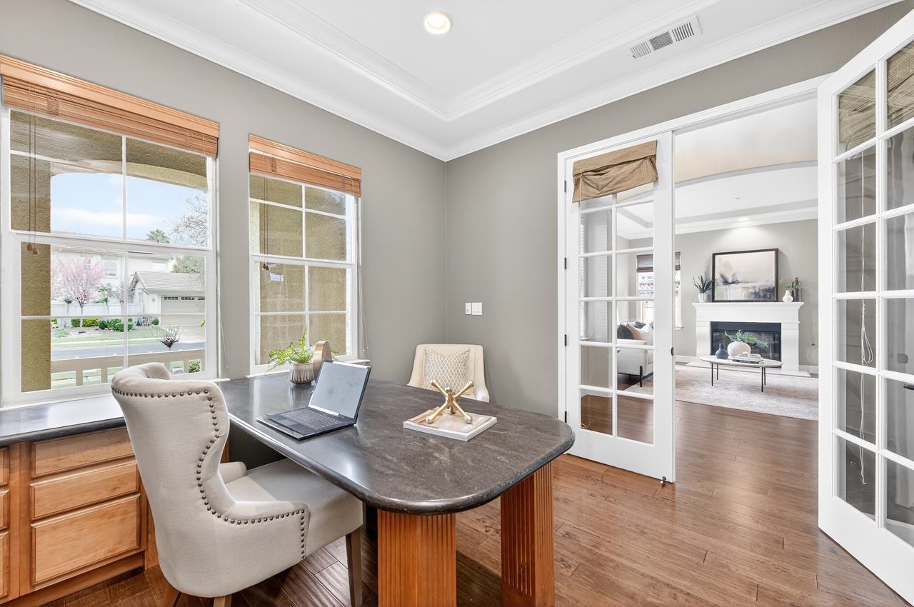 Detail Gallery Image 12 of 60 For 101 Acorn Way, Livermore,  CA 94550 - 6 Beds | 4 Baths