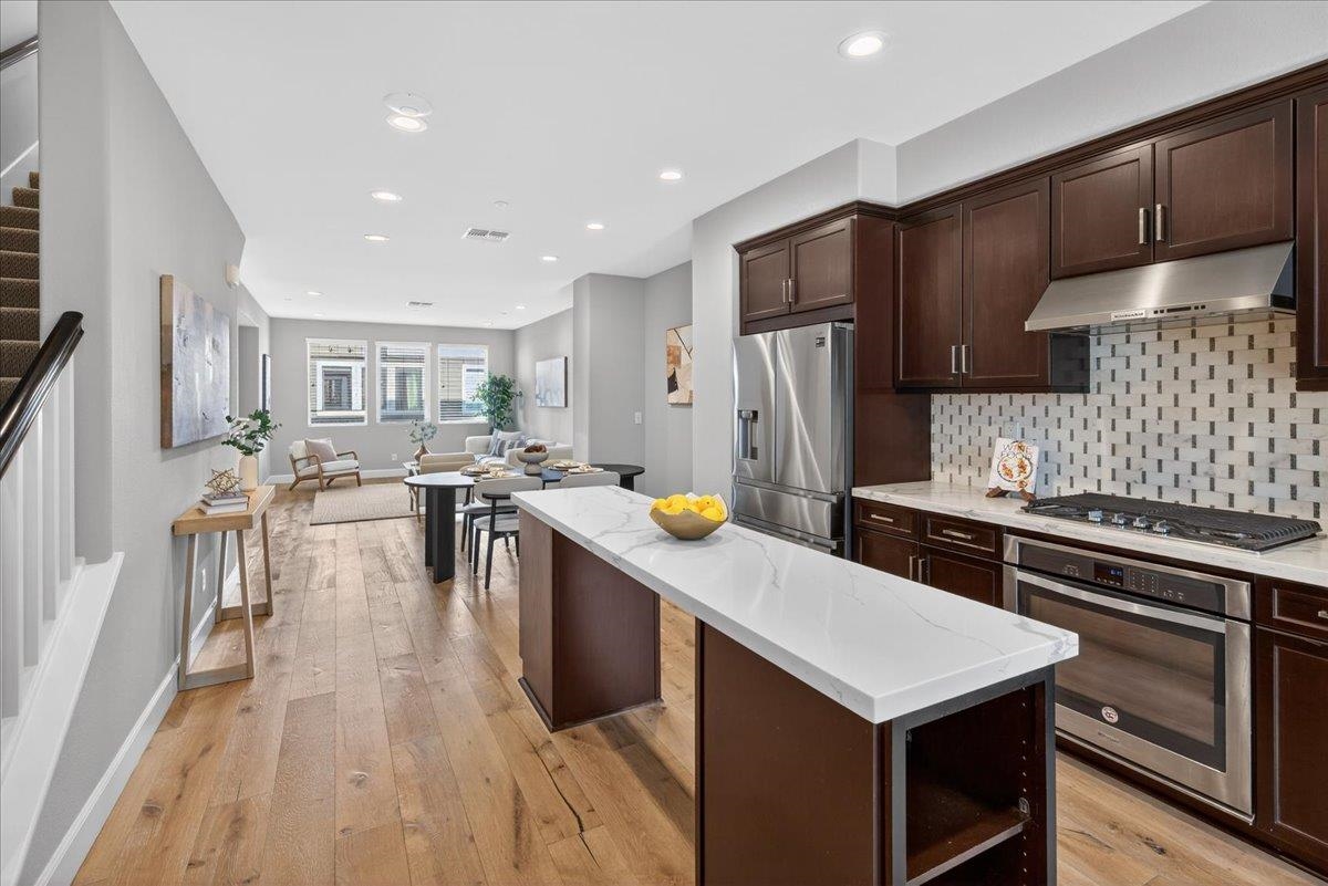 Detail Gallery Image 2 of 51 For 5626 El Dorado Ln, Dublin,  CA 94568 - 3 Beds | 3/1 Baths