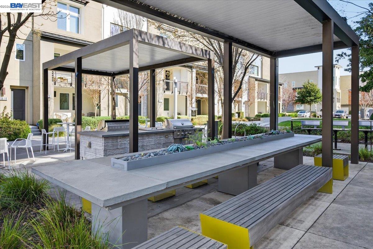 Detail Gallery Image 37 of 51 For 5626 El Dorado Ln, Dublin,  CA 94568 - 3 Beds | 3/1 Baths