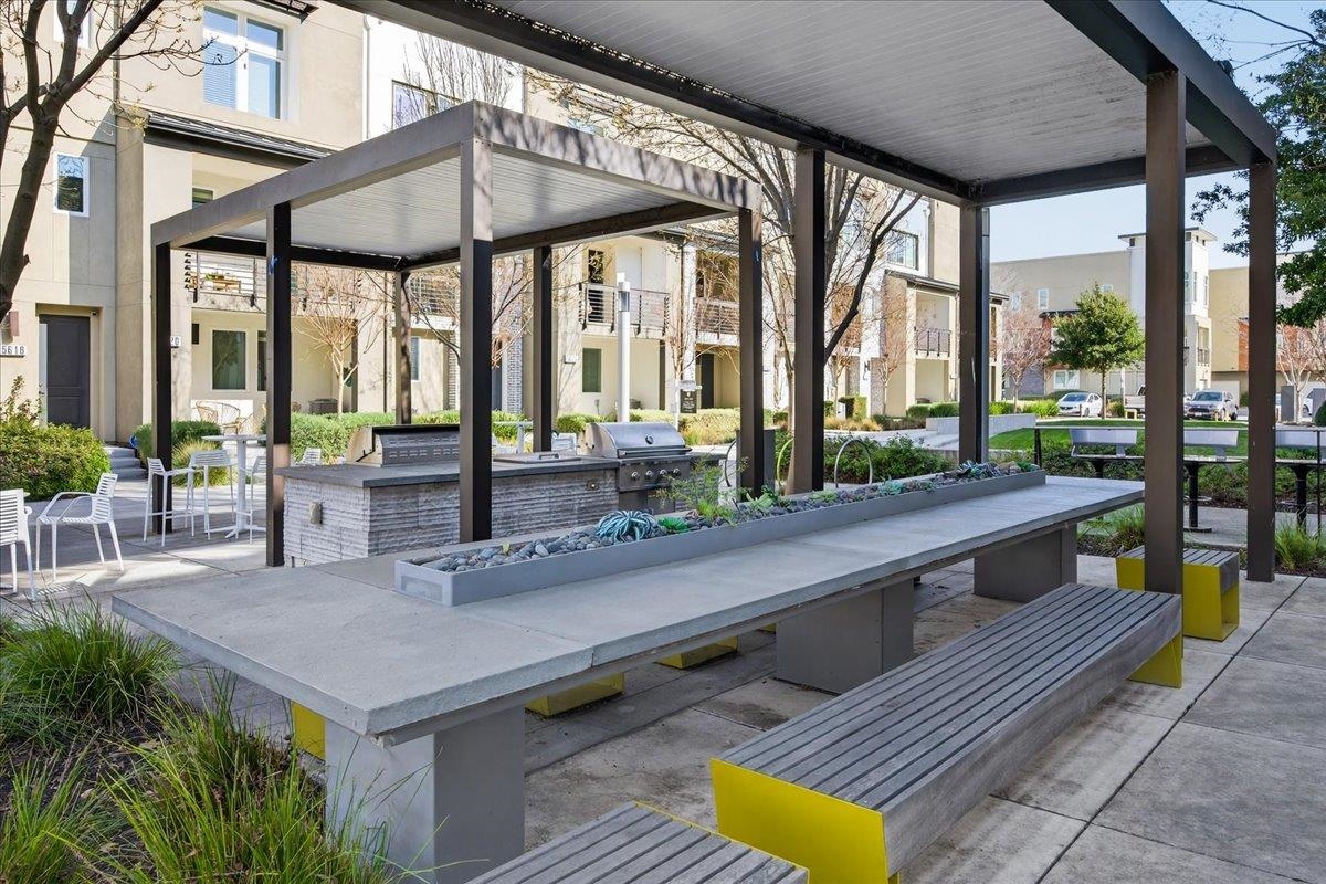 Detail Gallery Image 37 of 51 For 5626 El Dorado Ln, Dublin,  CA 94568 - 3 Beds | 3/1 Baths