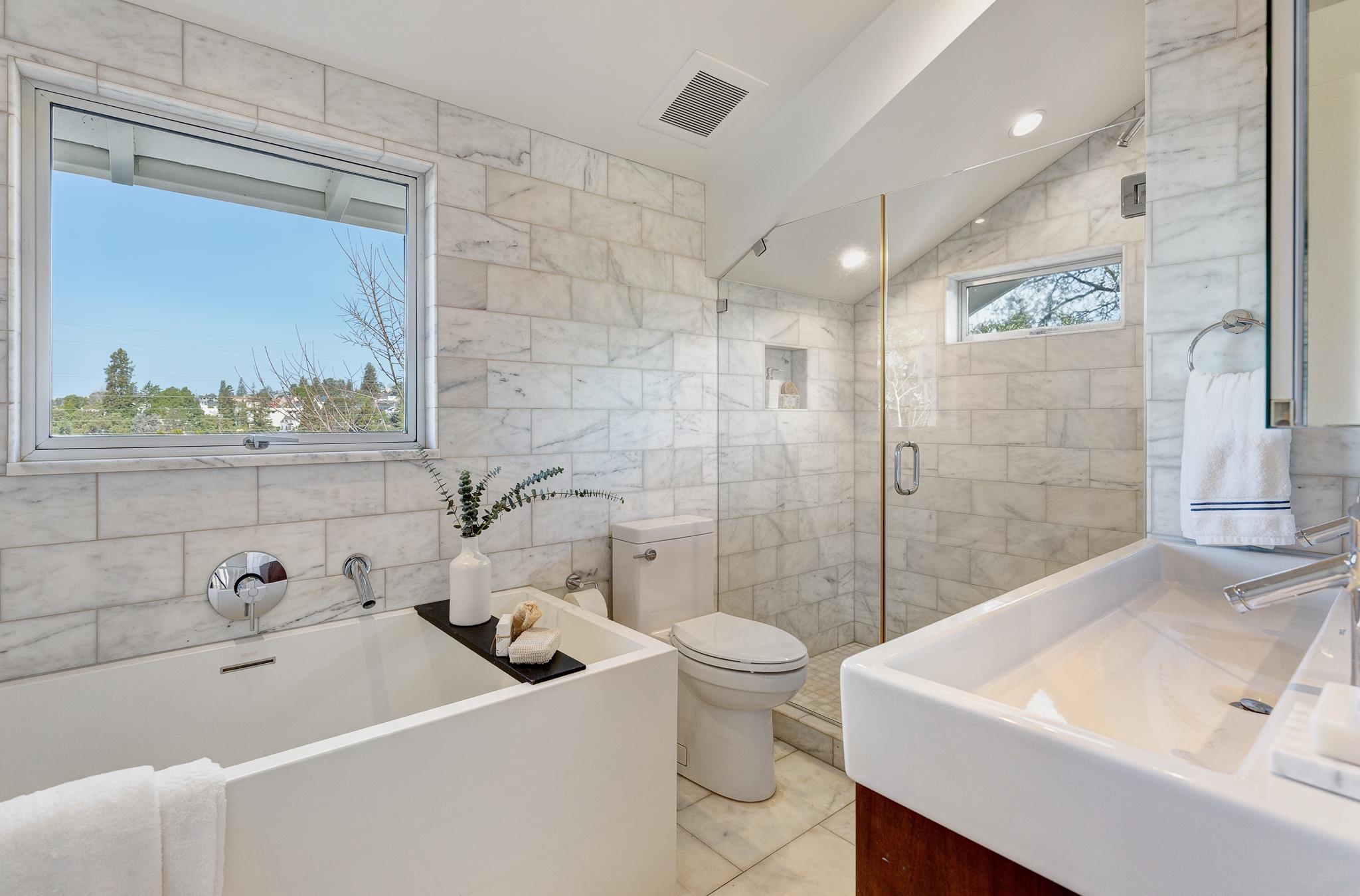 Detail Gallery Image 34 of 53 For 4101 Greenwood Ave, Oakland,  CA 94602 - 3 Beds | 2 Baths