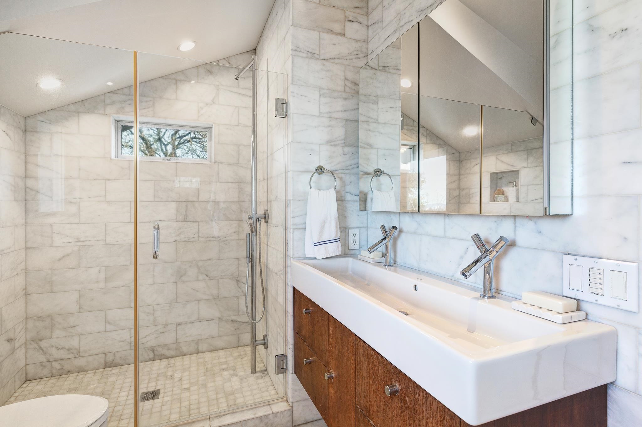 Detail Gallery Image 35 of 53 For 4101 Greenwood Ave, Oakland,  CA 94602 - 3 Beds | 2 Baths