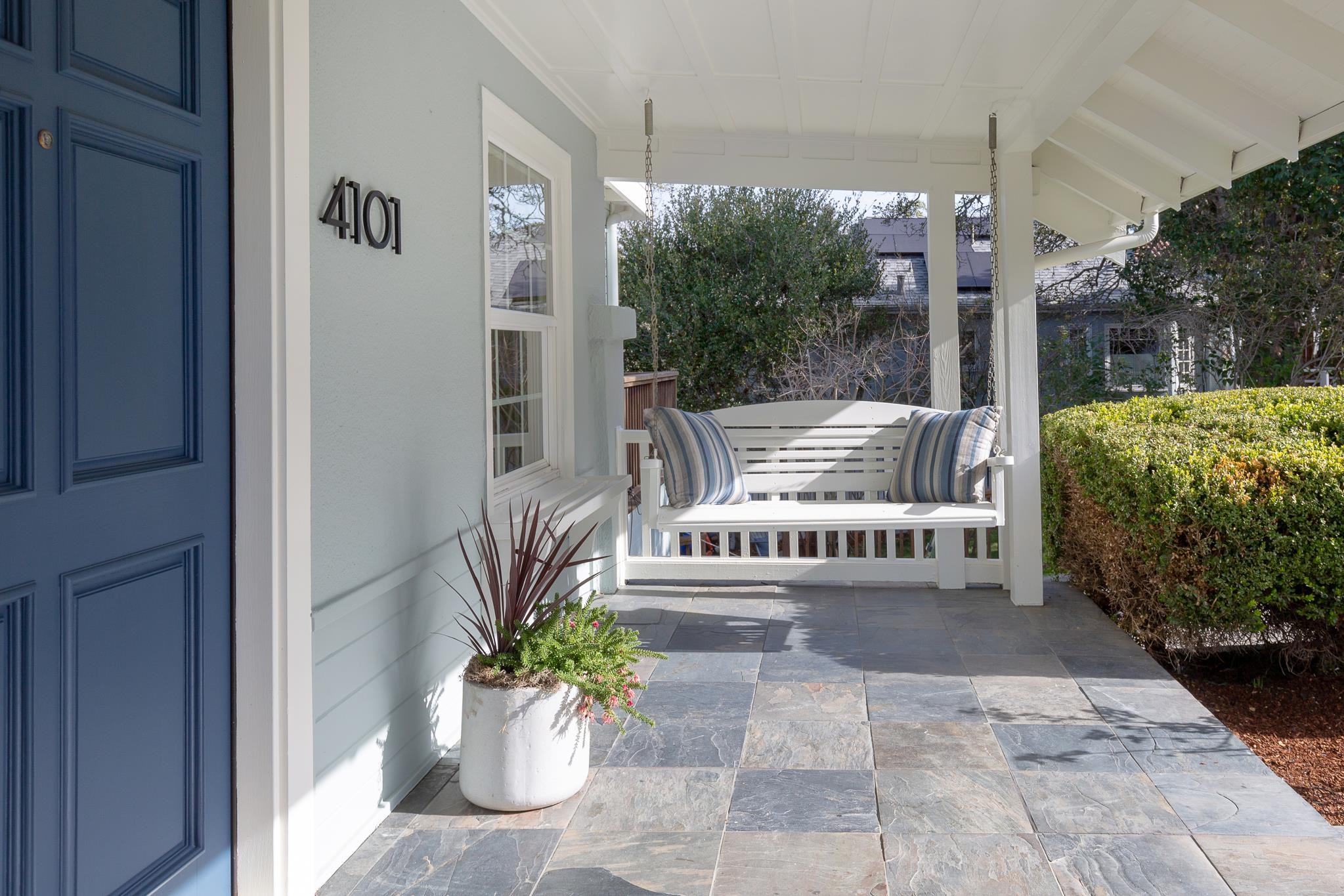 Detail Gallery Image 5 of 53 For 4101 Greenwood Ave, Oakland,  CA 94602 - 3 Beds | 2 Baths