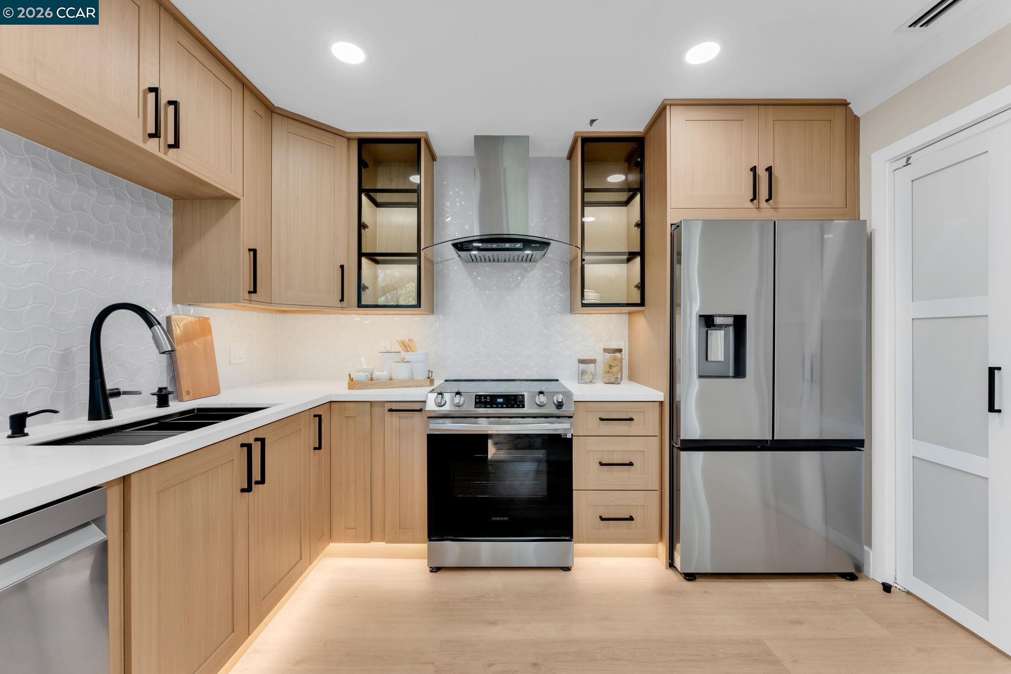 Detail Gallery Image 18 of 54 For 2825 Ptarmigan Drive #3,  Walnut Creek,  CA 94595 - 2 Beds | 2 Baths