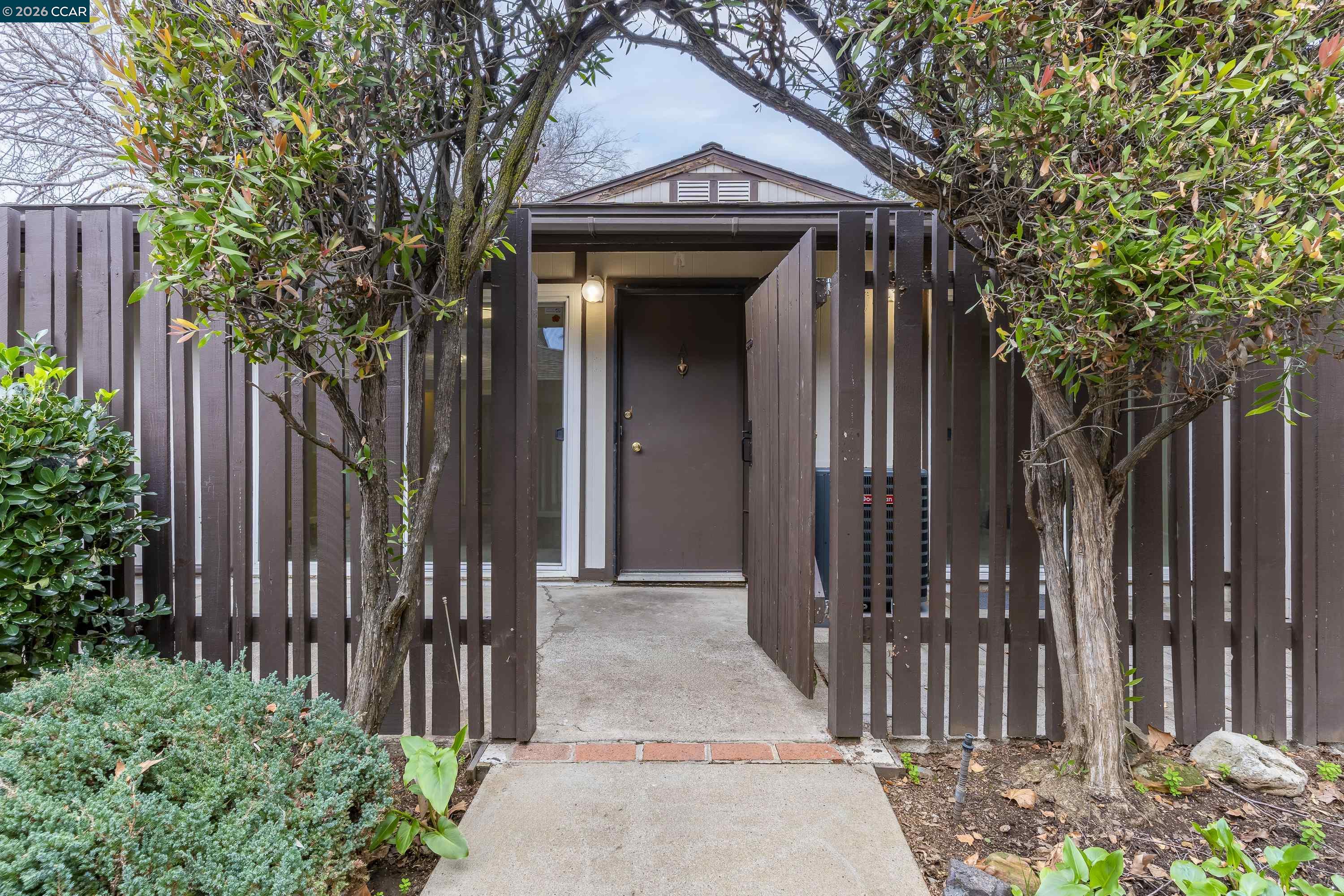 5492 Roundtree Dr UNIT A, Concord, CA, 94521