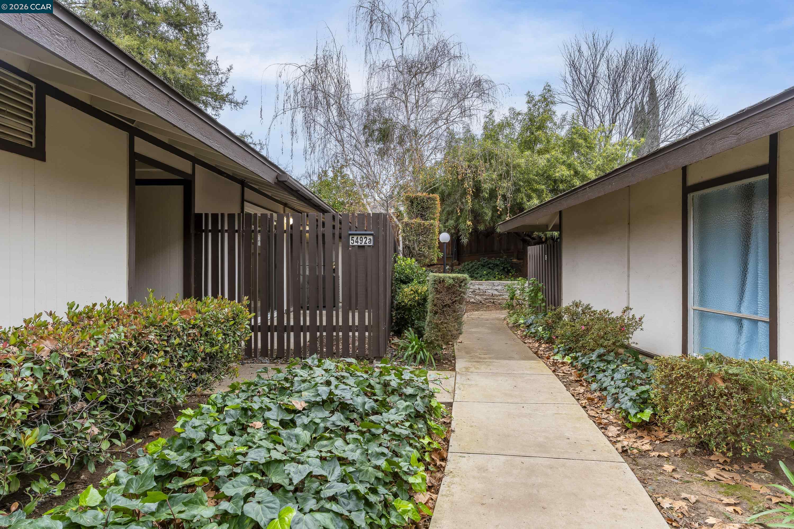 5492 Roundtree Dr UNIT A, Concord, CA, 94521
