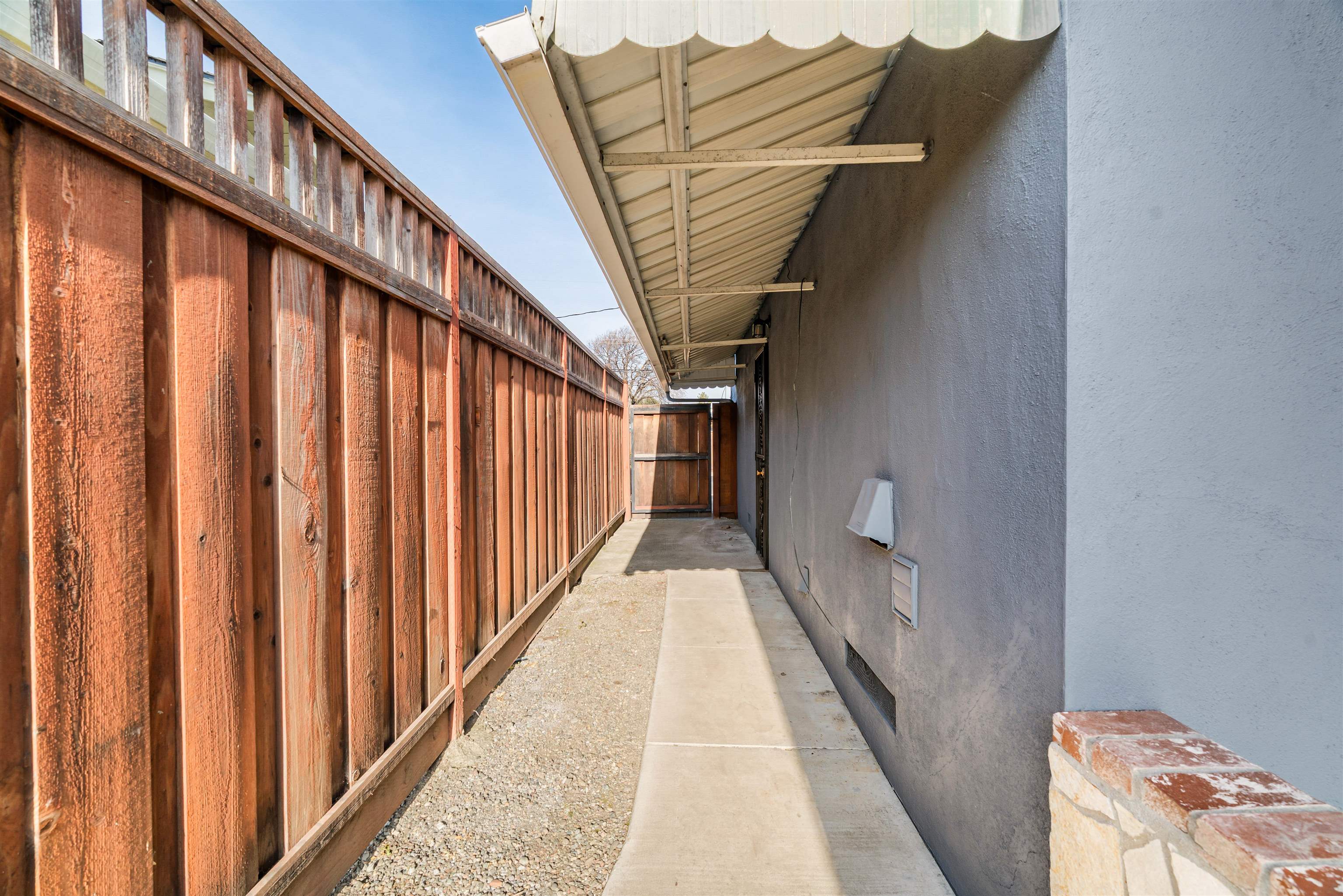 Detail Gallery Image 10 of 41 For 6914 Mansfield Ave, Dublin,  CA 94568 - 3 Beds | 2 Baths