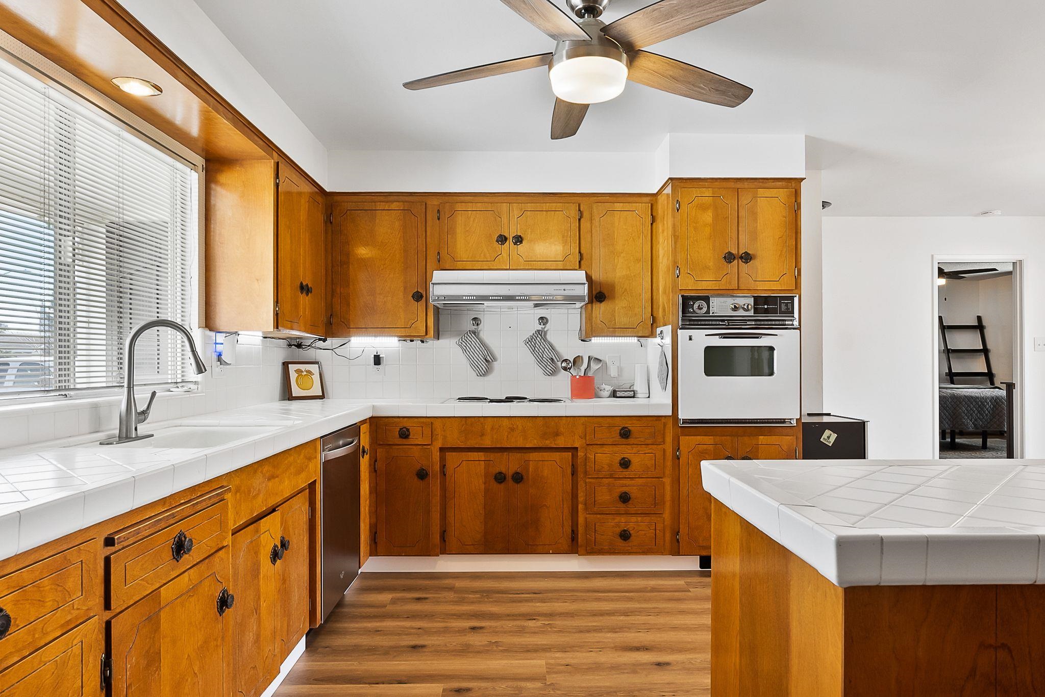 Detail Gallery Image 10 of 28 For 1007 S Mills Ave, Lodi,  CA 95242 - 3 Beds | 1/1 Baths