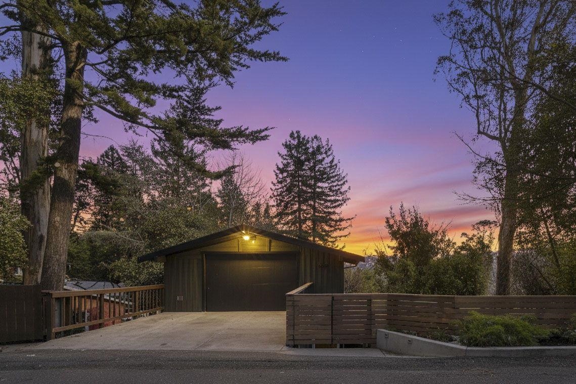 Front Image Thumbnail for EB41122113