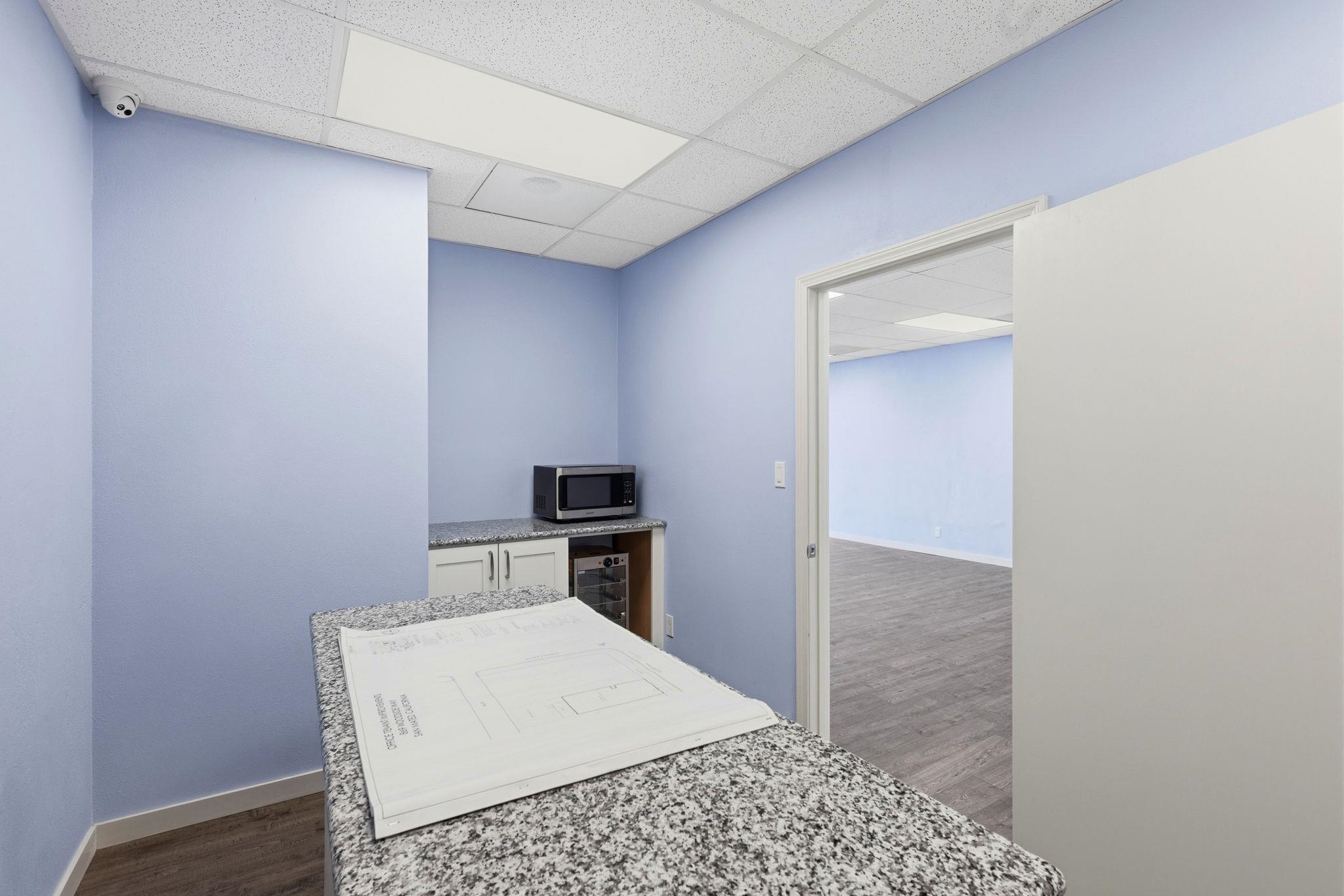 Detail Gallery Image 13 of 55 For , San Mateo,  CA 94401-1611 - – Beds | – Baths