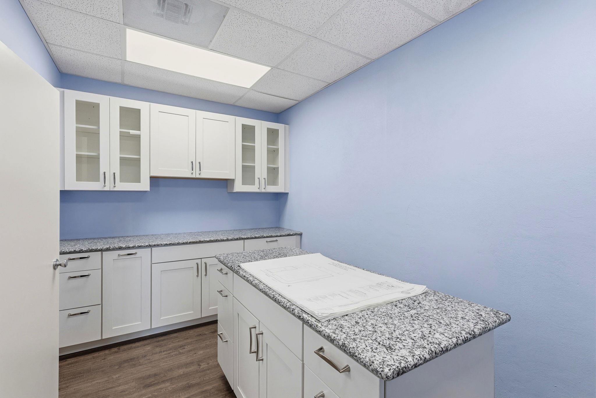 Detail Gallery Image 14 of 55 For , San Mateo,  CA 94401-1611 - – Beds | – Baths