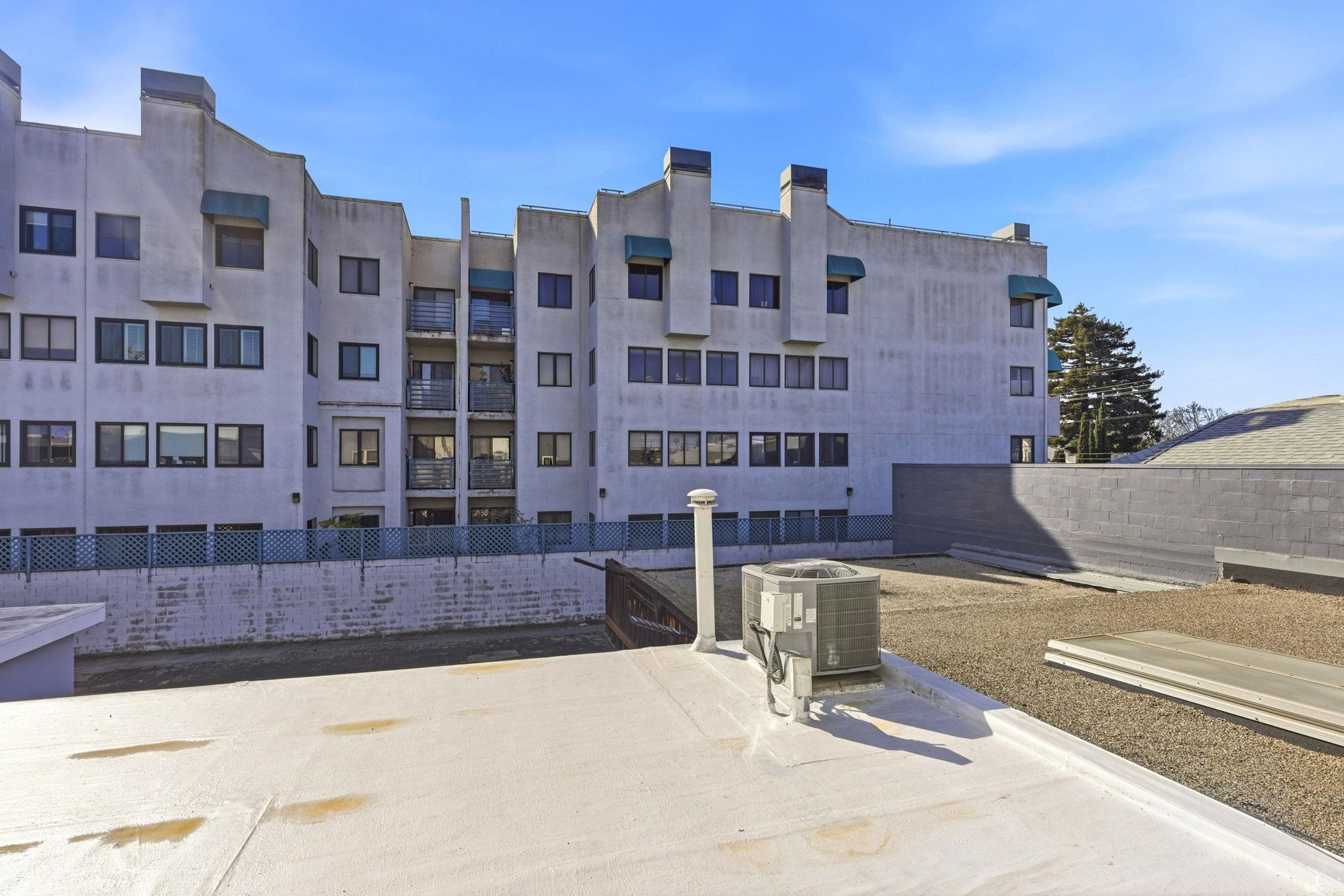 Detail Gallery Image 8 of 58 For 869 Woodside Way, San Mateo,  CA 94401-1611 - – Beds | – Baths