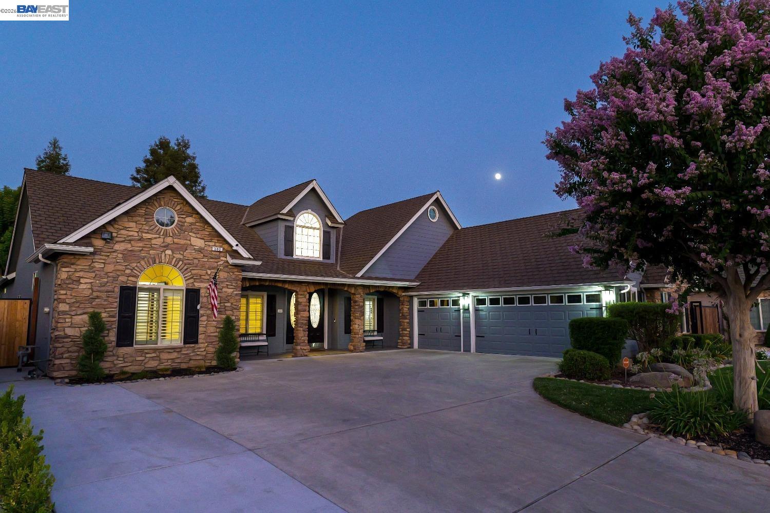 Front Image Thumbnail for BE41122129