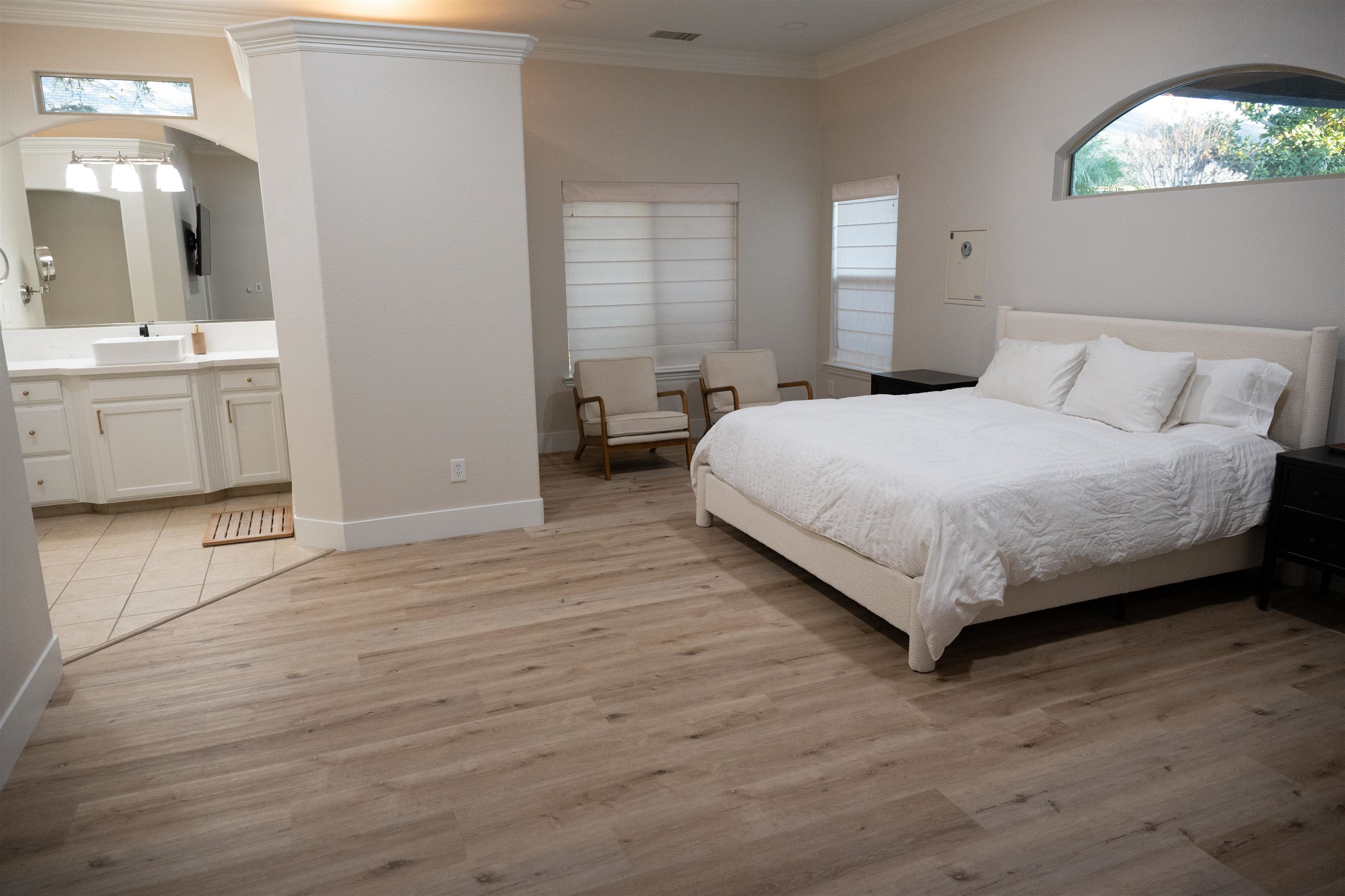 Detail Gallery Image 17 of 31 For 302 N Denton Court, Visalia,  CA 93291 - 4 Beds | 3 Baths