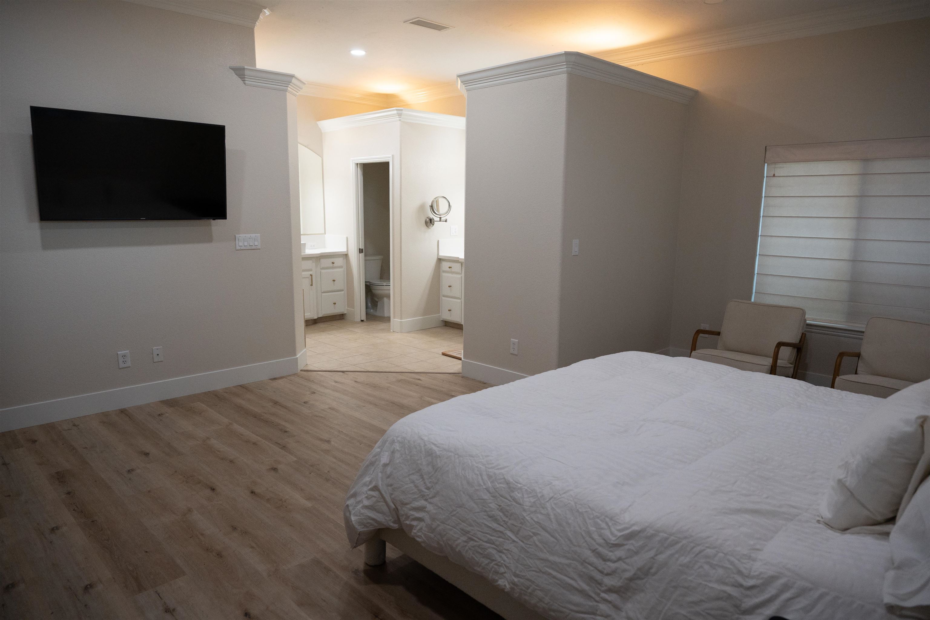 Detail Gallery Image 19 of 31 For 302 N Denton Court, Visalia,  CA 93291 - 4 Beds | 3 Baths