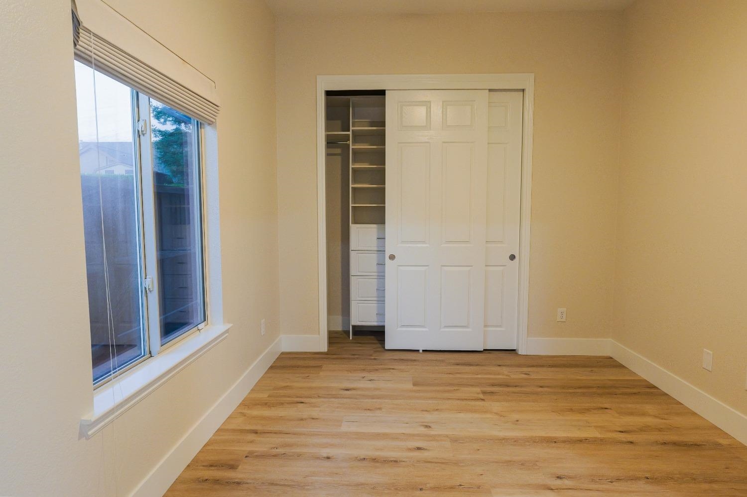 Detail Gallery Image 20 of 31 For 302 N Denton Court, Visalia,  CA 93291 - 4 Beds | 3 Baths