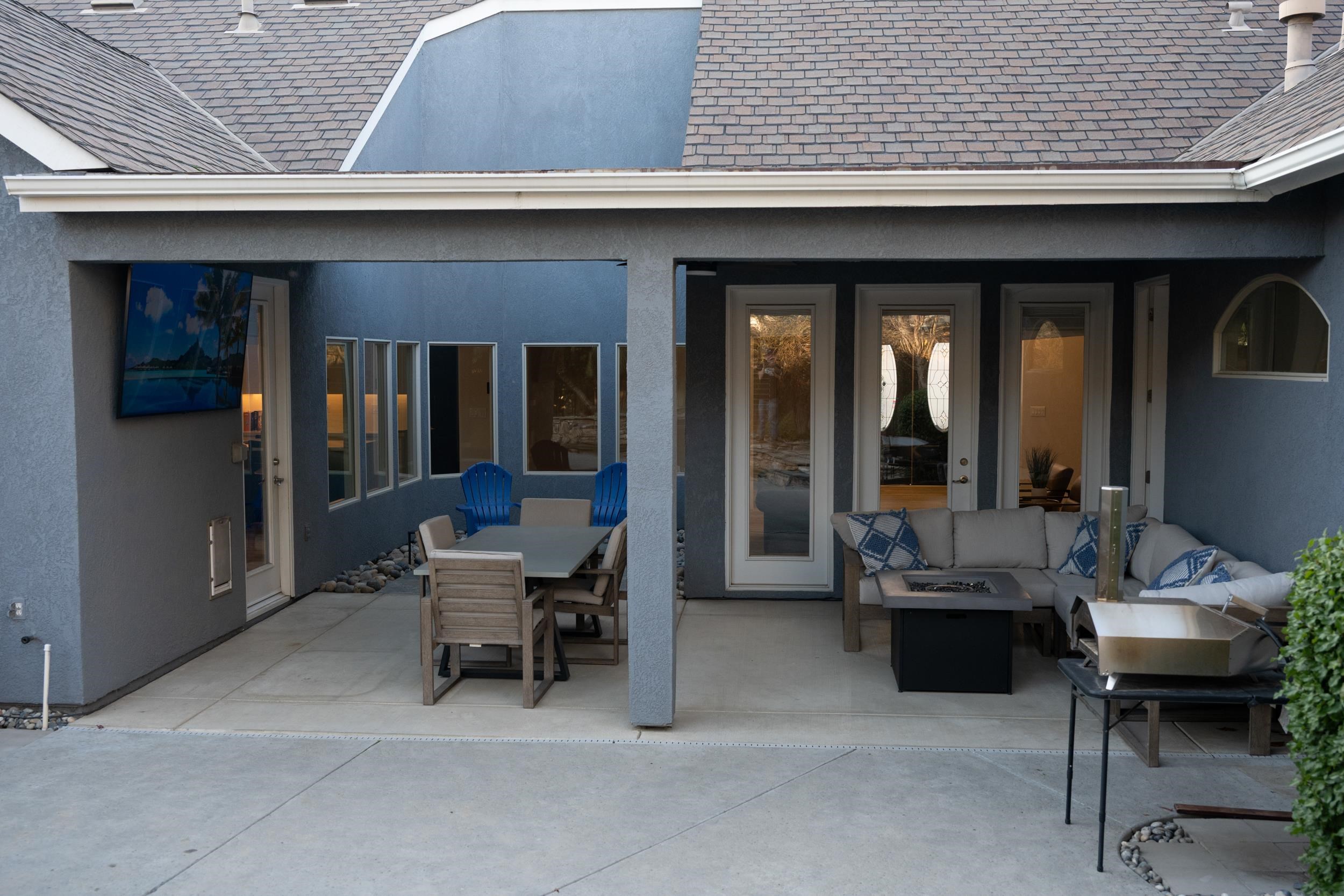 Detail Gallery Image 25 of 31 For 302 N Denton Court, Visalia,  CA 93291 - 4 Beds | 3 Baths