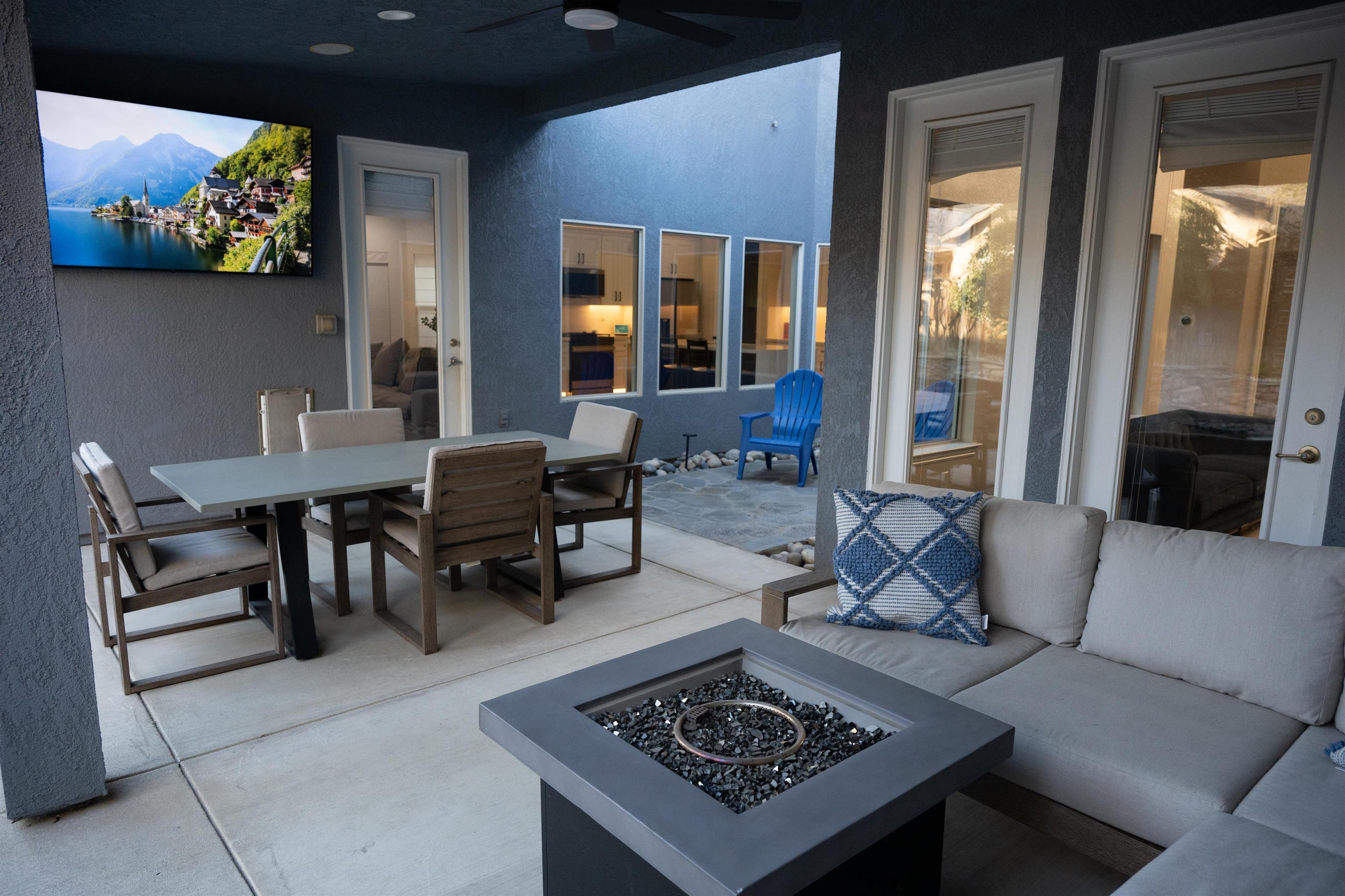 Detail Gallery Image 26 of 31 For 302 N Denton Court, Visalia,  CA 93291 - 4 Beds | 3 Baths