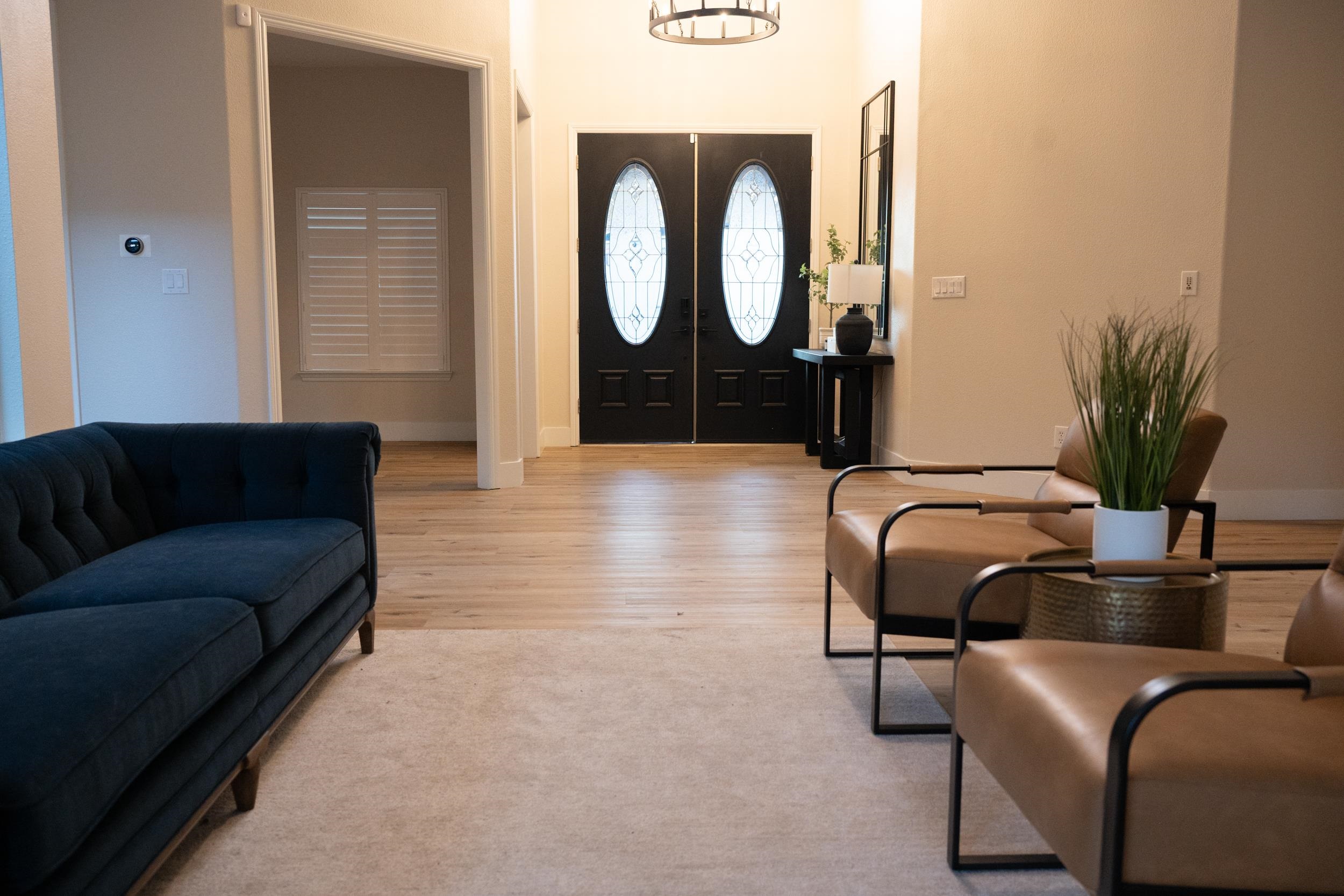 Detail Gallery Image 6 of 31 For 302 N Denton Court, Visalia,  CA 93291 - 4 Beds | 3 Baths