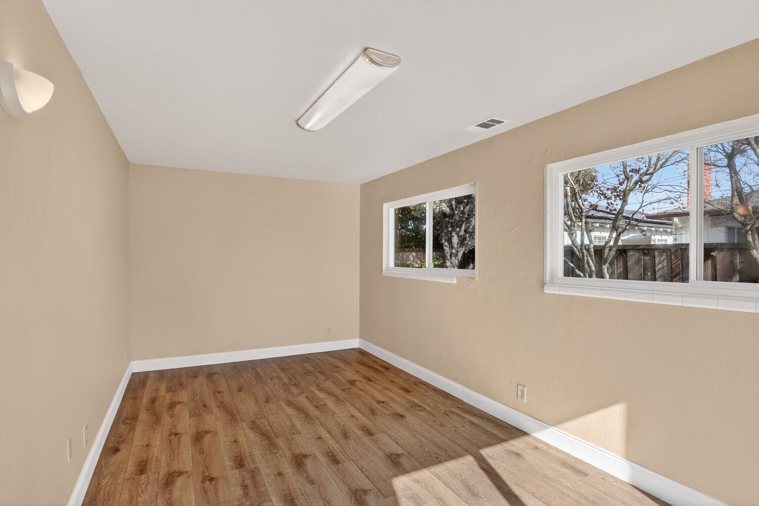 Detail Gallery Image 28 of 33 For 13912 Aurora Dr, San Leandro,  CA 94577 - 3 Beds | 2 Baths