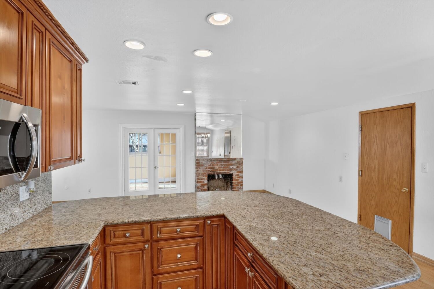 Detail Gallery Image 28 of 39 For 13912 Aurora Dr, San Leandro,  CA 94577 - 3 Beds | 2 Baths