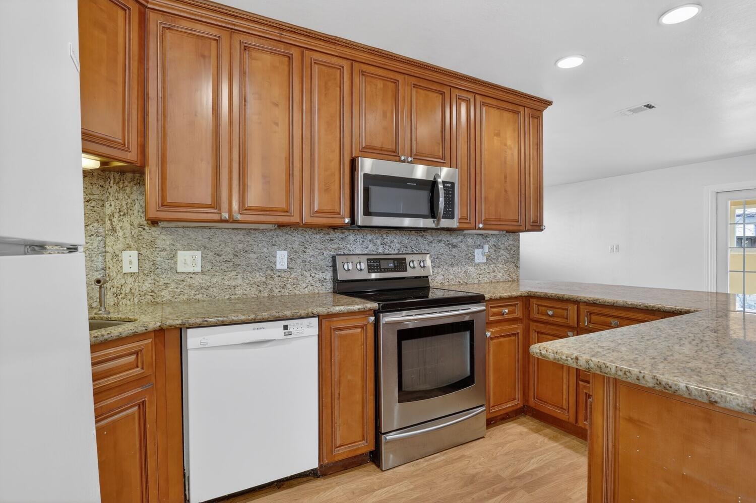 Detail Gallery Image 29 of 39 For 13912 Aurora Dr, San Leandro,  CA 94577 - 3 Beds | 2 Baths