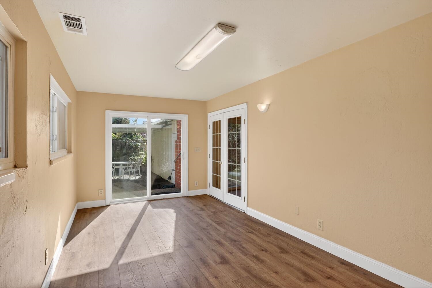 Detail Gallery Image 7 of 33 For 13912 Aurora Dr, San Leandro,  CA 94577 - 3 Beds | 2 Baths