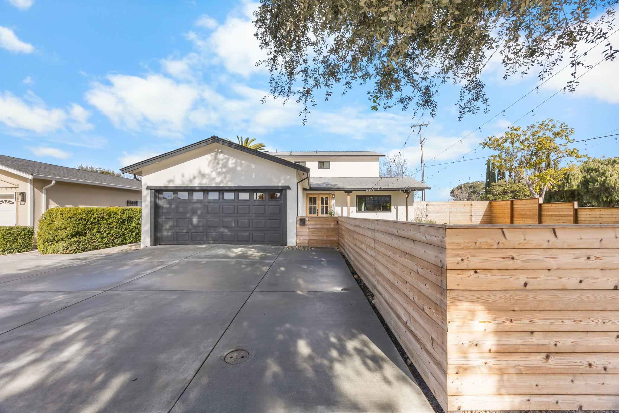 Detail Gallery Image 3 of 37 For 721 Shawnee Ln, San Jose,  CA 95123 - 5 Beds | 3 Baths