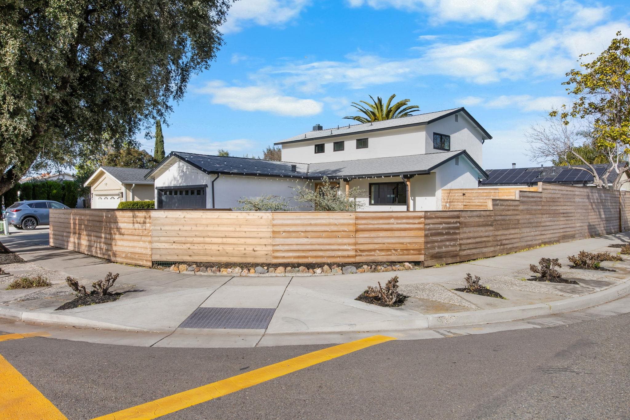 Detail Gallery Image 4 of 37 For 721 Shawnee Ln, San Jose,  CA 95123 - 5 Beds | 3 Baths